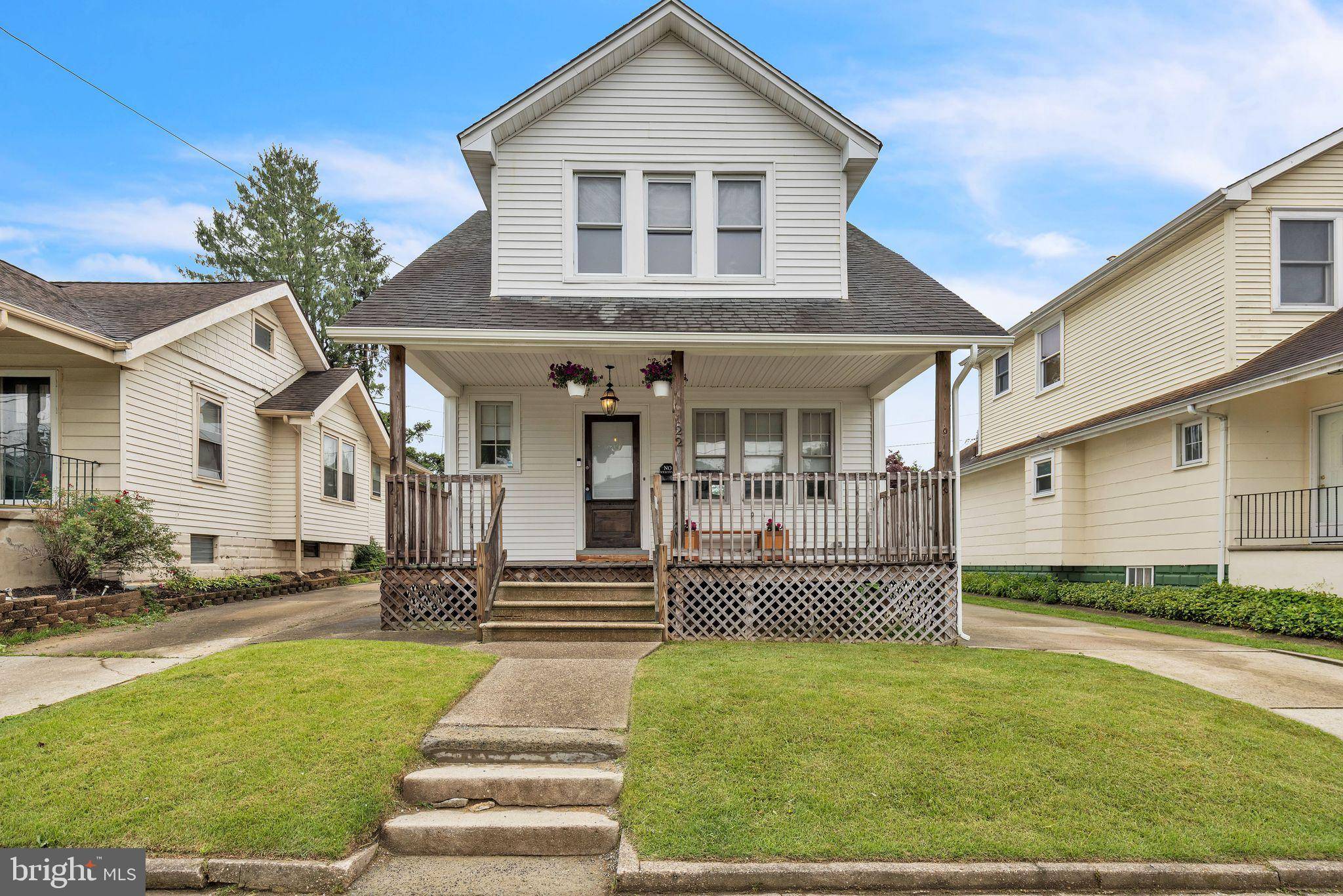 Audubon, NJ 08106,122 E PINE ST