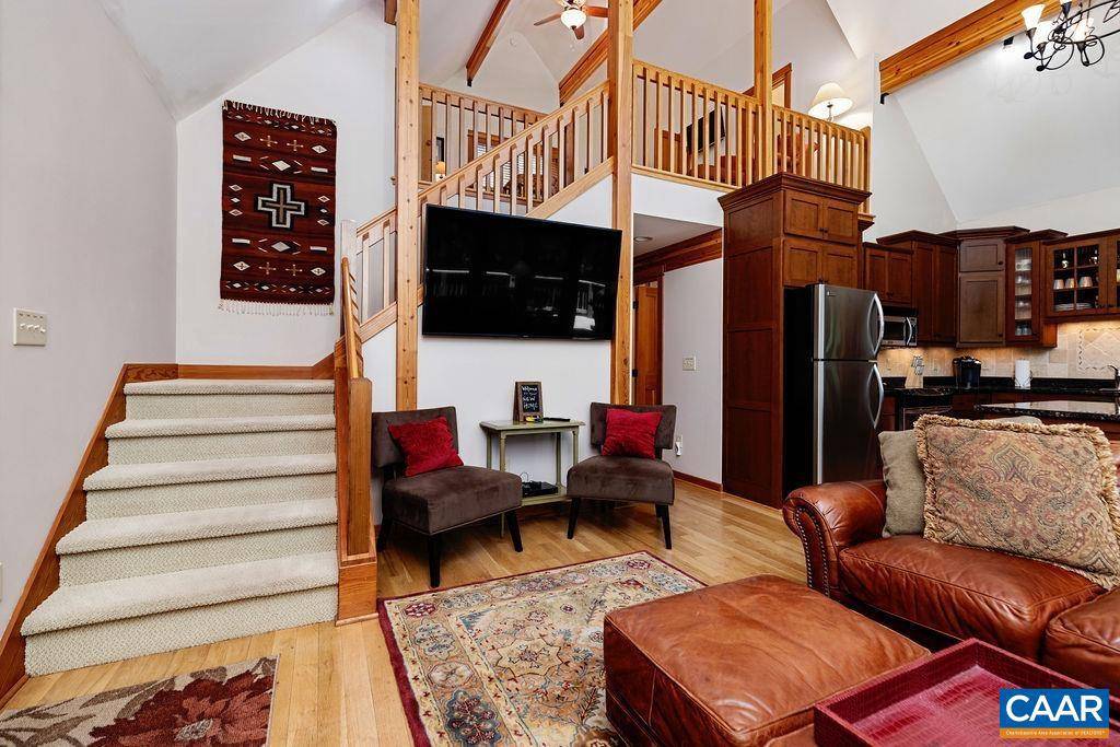 Wintergreen Resort, VA 22967,26 PINE SISKIN LN