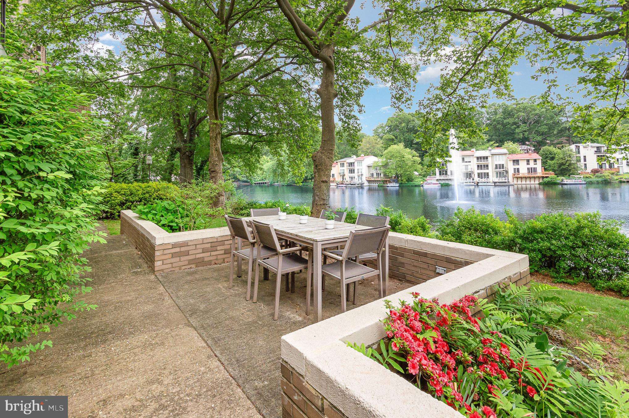 Reston, VA 20190,1690 CHIMNEY HOUSE RD