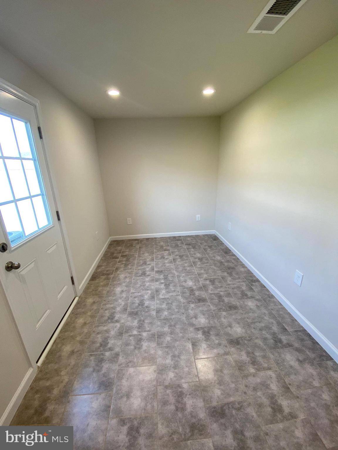 Martinsburg, WV 25403,55 SNICKERS CT