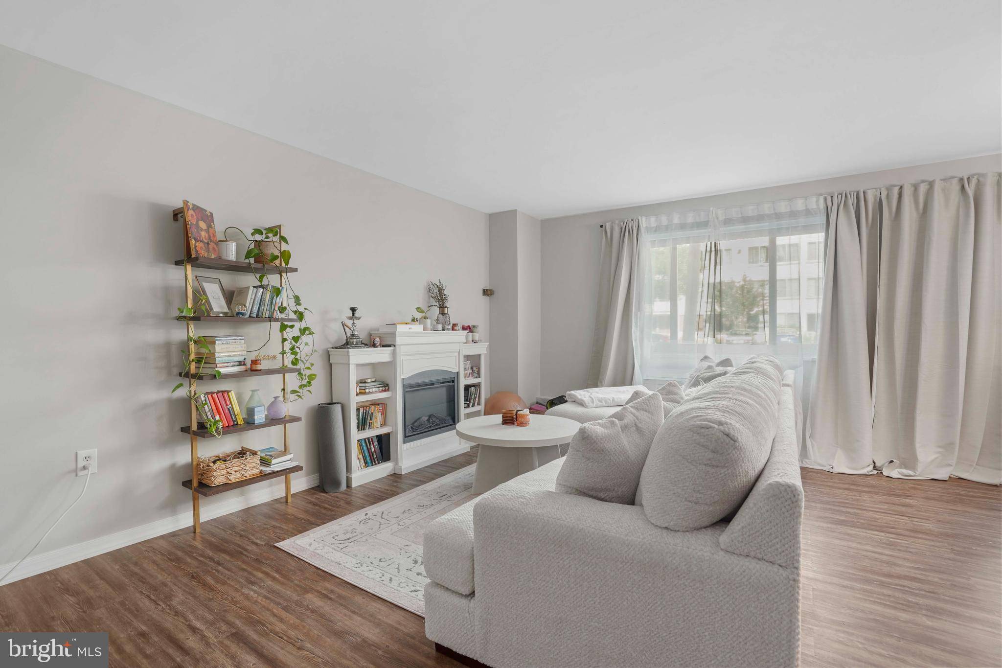 Arlington, VA 22202,1200 S ARLINGTON RIDGE RD #314
