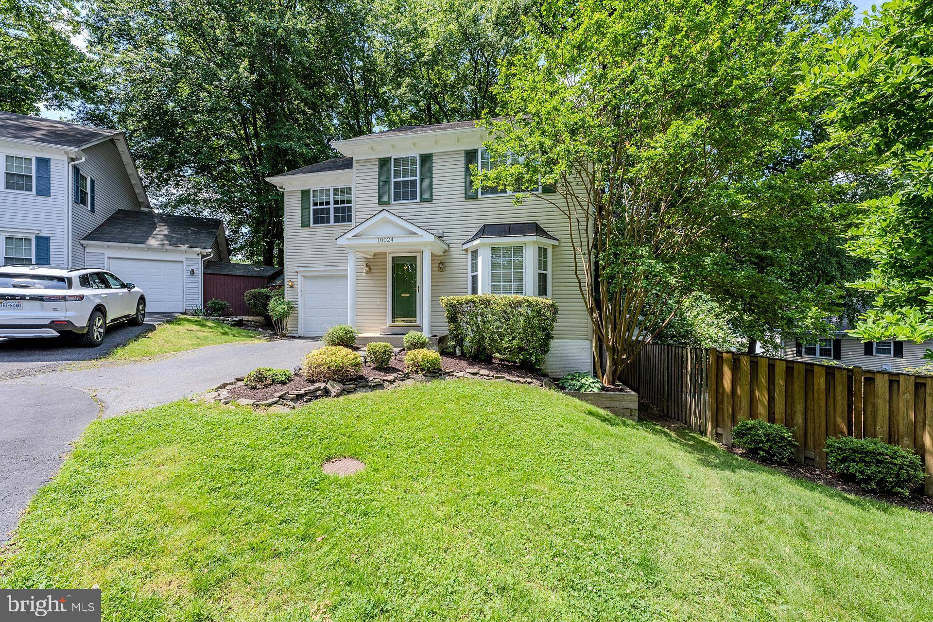 Burke, VA 22015,10024 PARK WOODS LN
