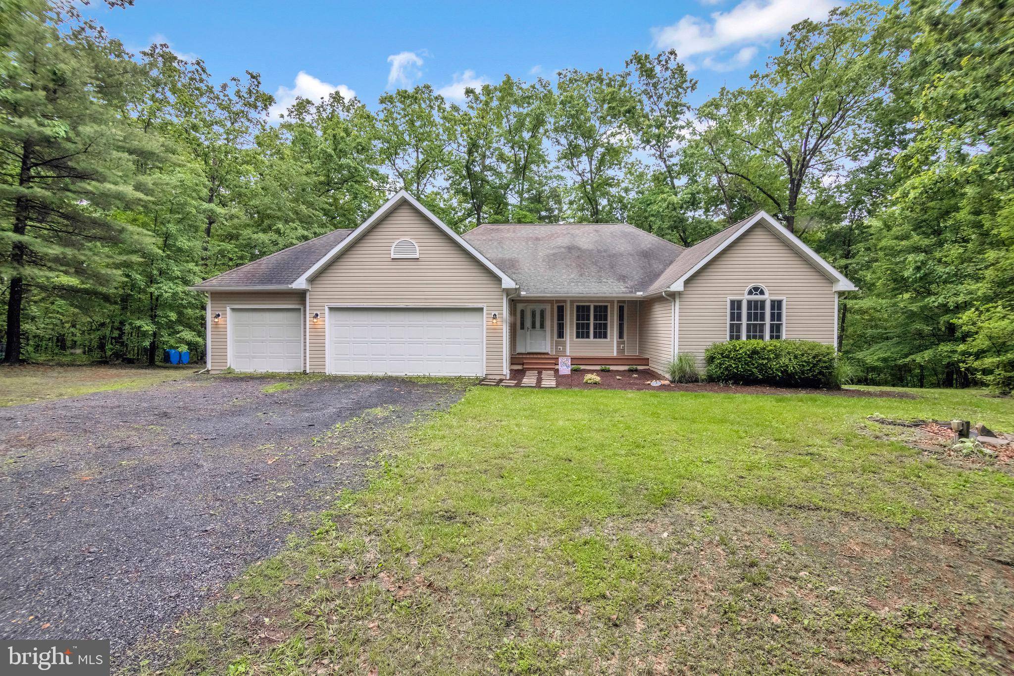 Hedgesville, WV 25427,164 WANDERING LN