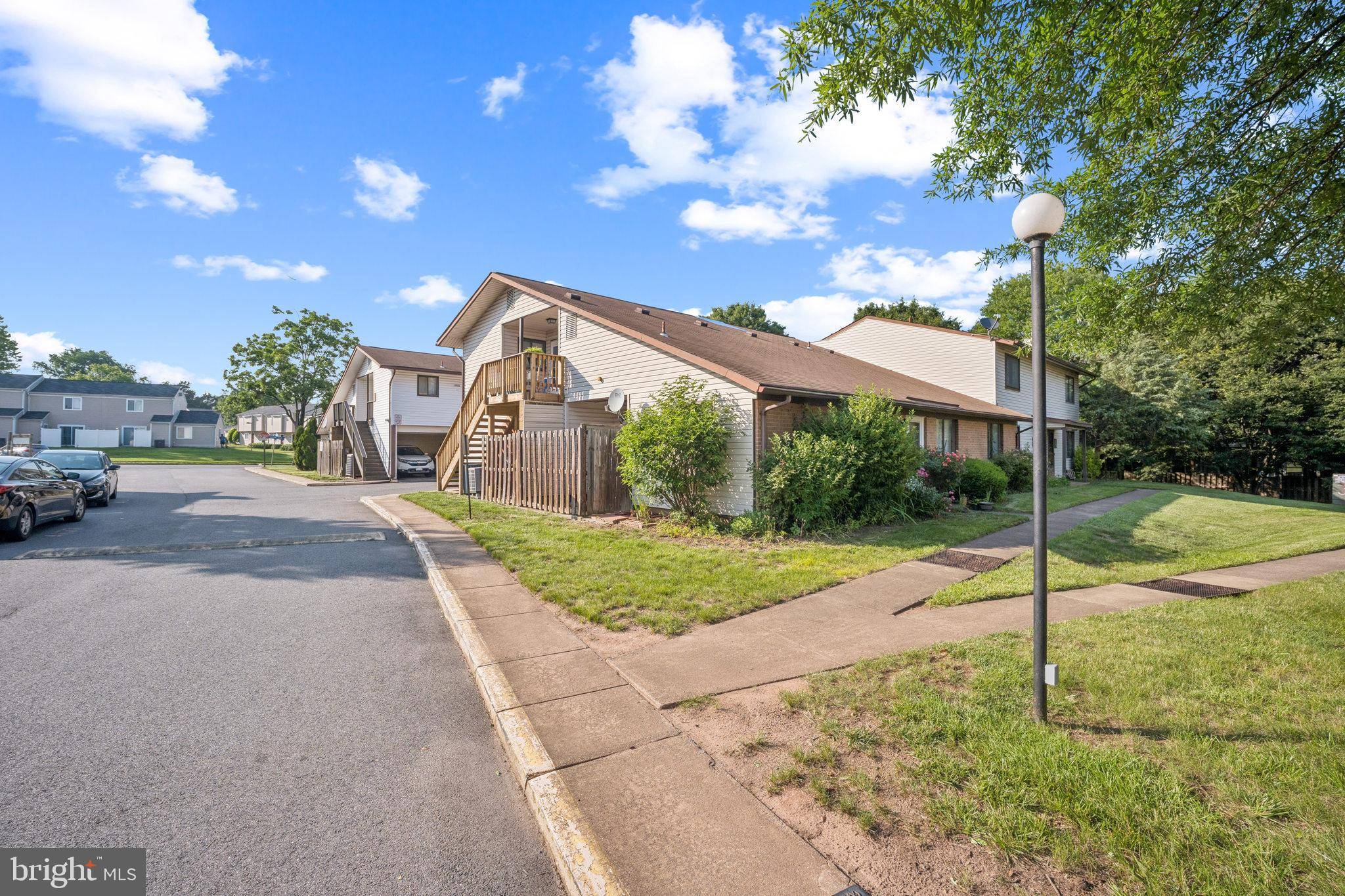 Chantilly, VA 20151,4115 MEADOWLAND CT #CT 8
