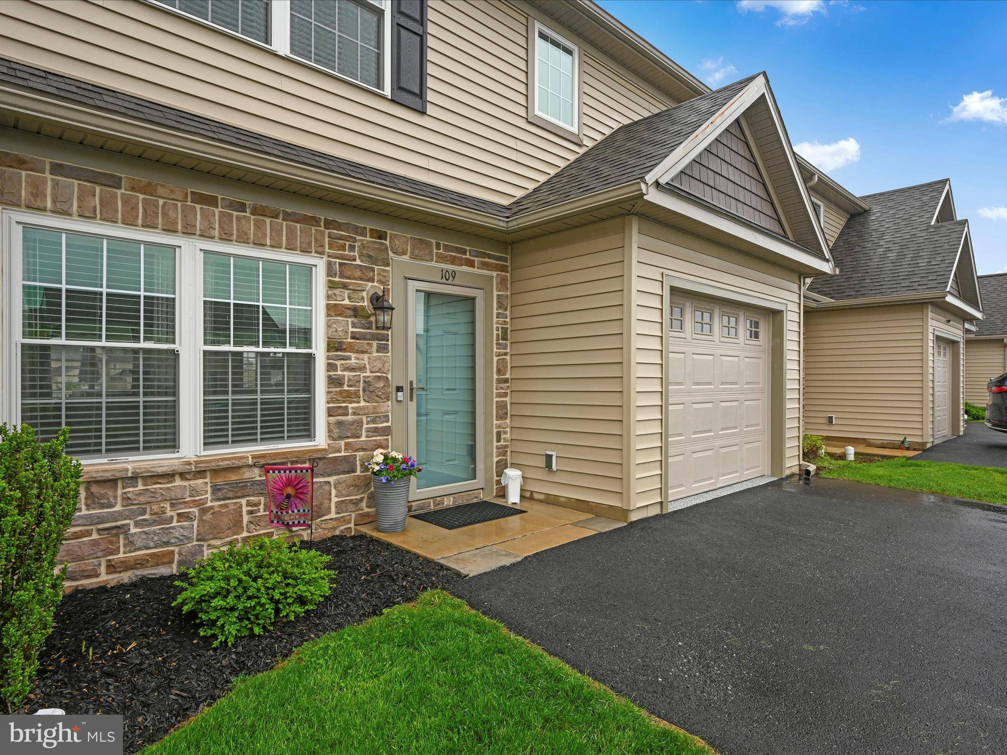 Elizabethtown, PA 17022,109 LINDSEY LN