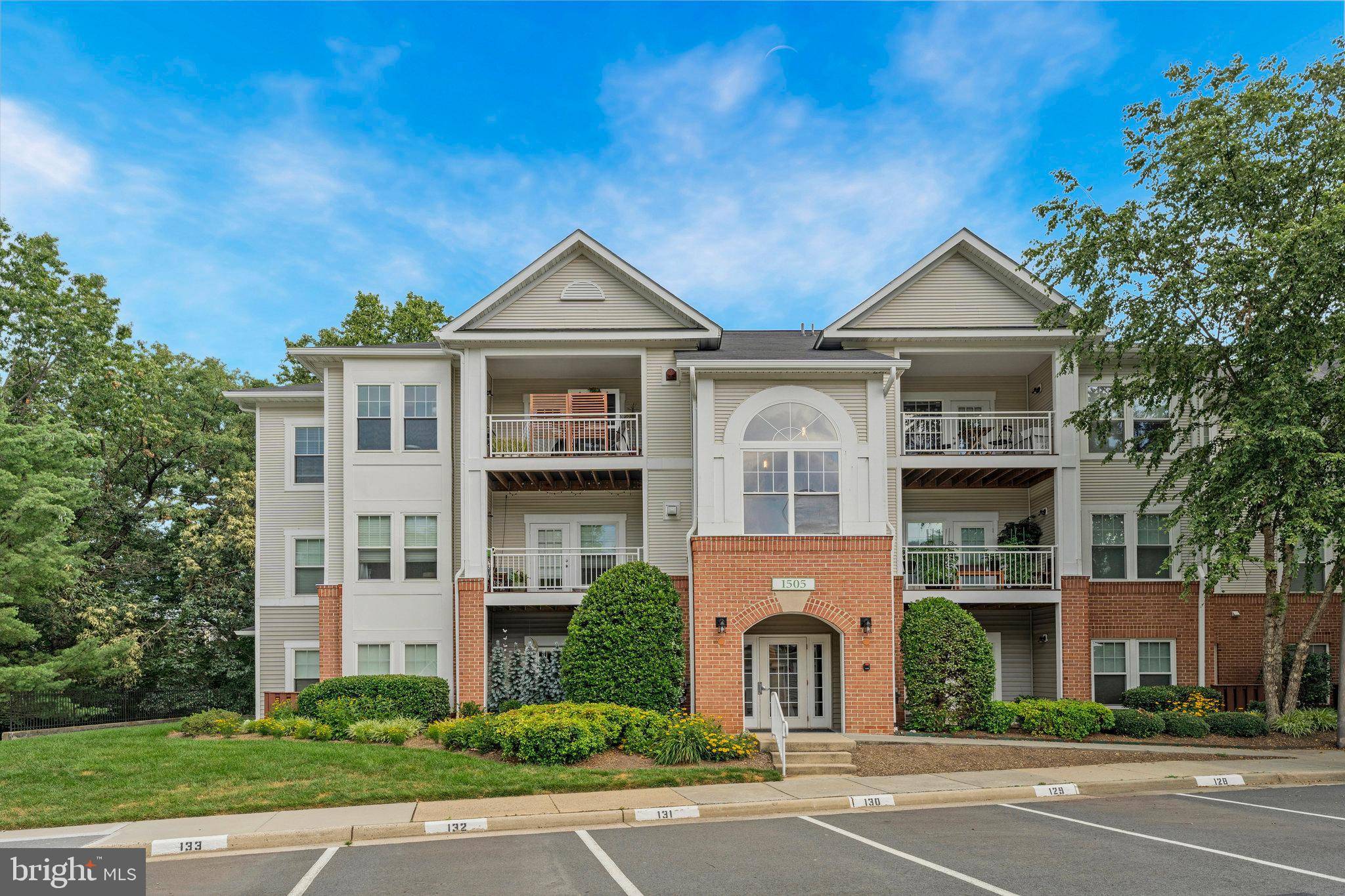 Reston, VA 20194,1505 N POINT DR #203