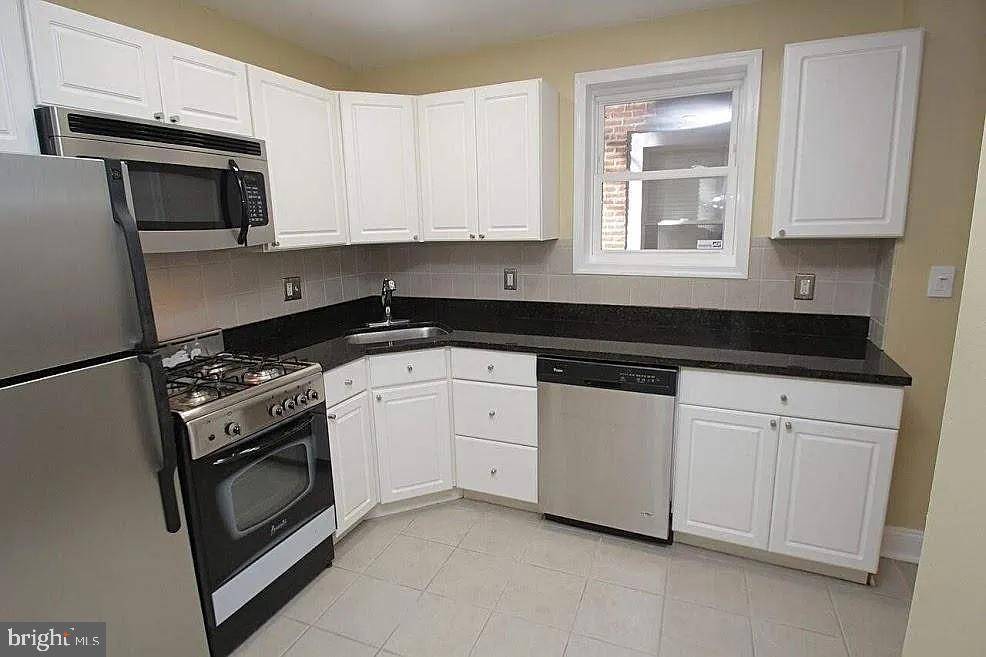 Philadelphia, PA 19130,1504 MOUNT VERNON ST #1