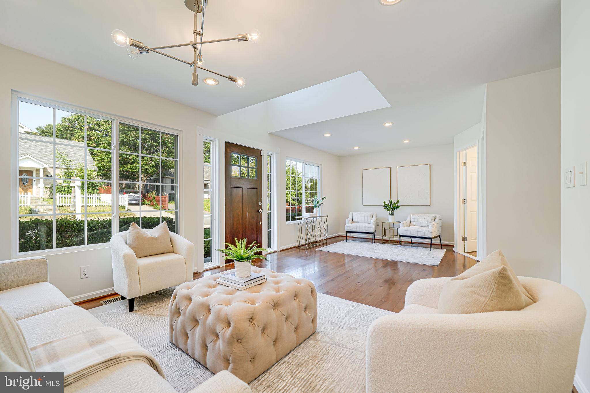 Arlington, VA 22207,1812 N CULPEPER ST