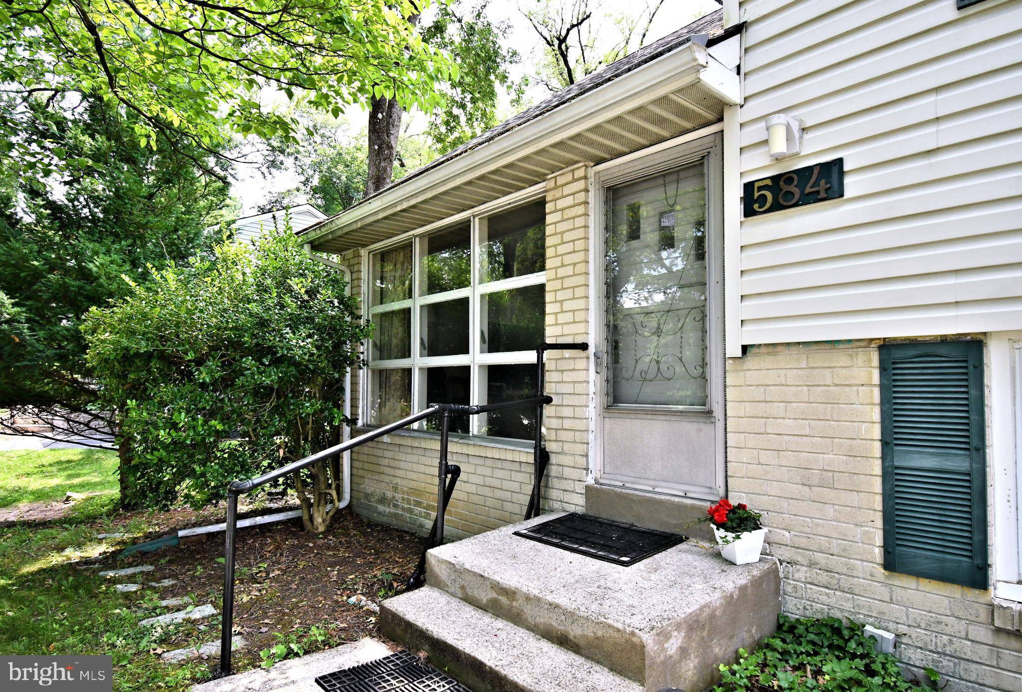 King Of Prussia, PA 19406,584 AVON RD