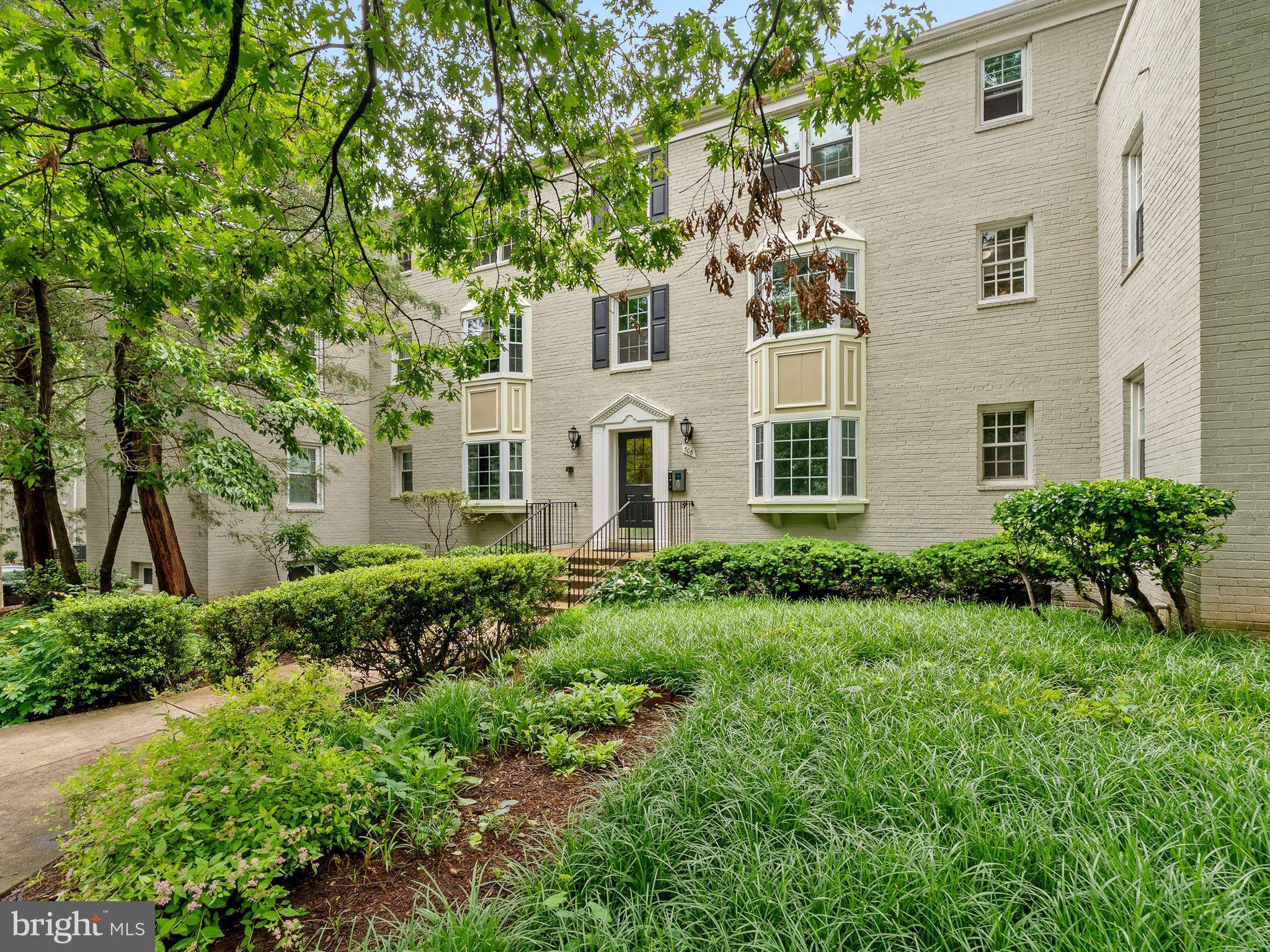 Arlington, VA 22204,708 S ARLINGTON MILL DR #14104