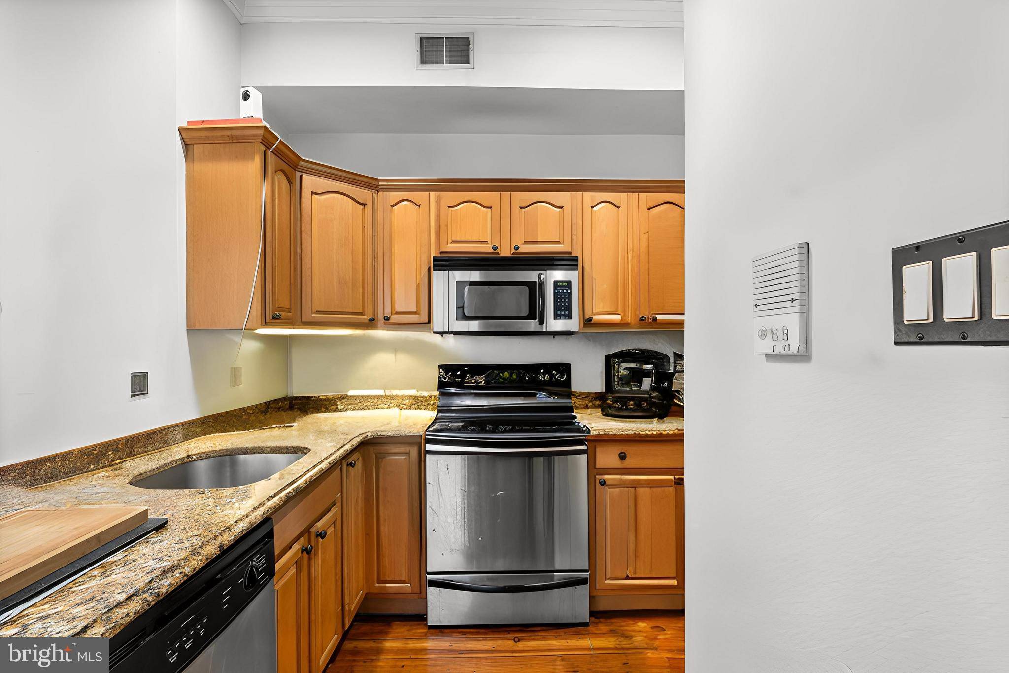 Philadelphia, PA 19103,1708 PINE ST #4