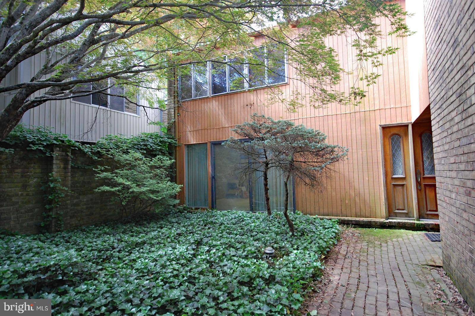 Gaithersburg, MD 20886,19104 ROMAN WAY