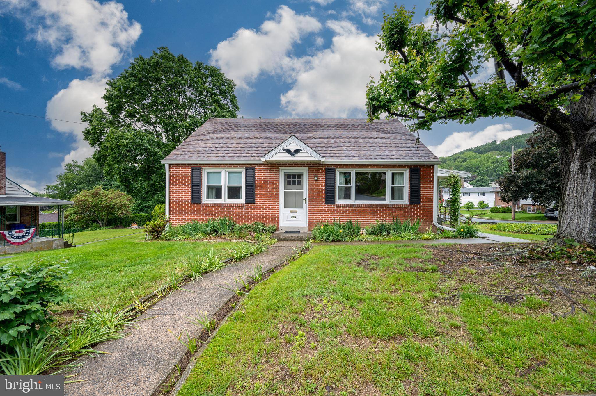 Reading, PA 19605,2007 MYRTLE ST