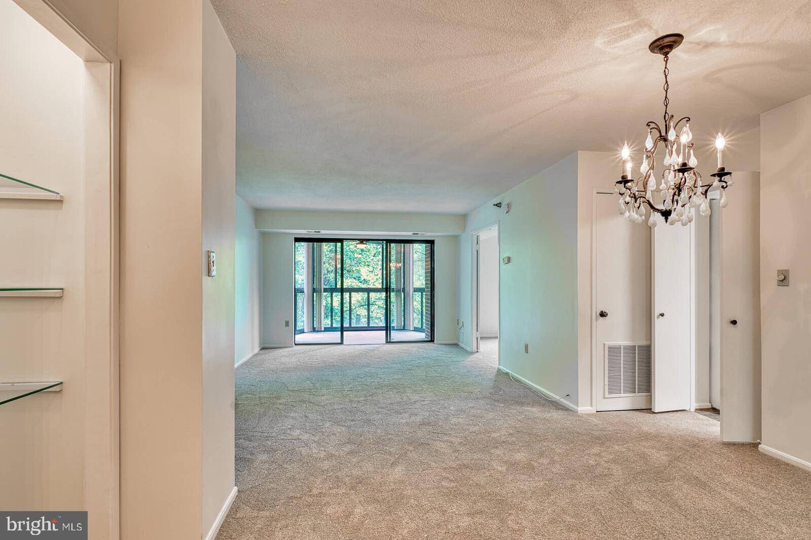Silver Spring, MD 20906,15115 INTERLACHEN DR #3-920