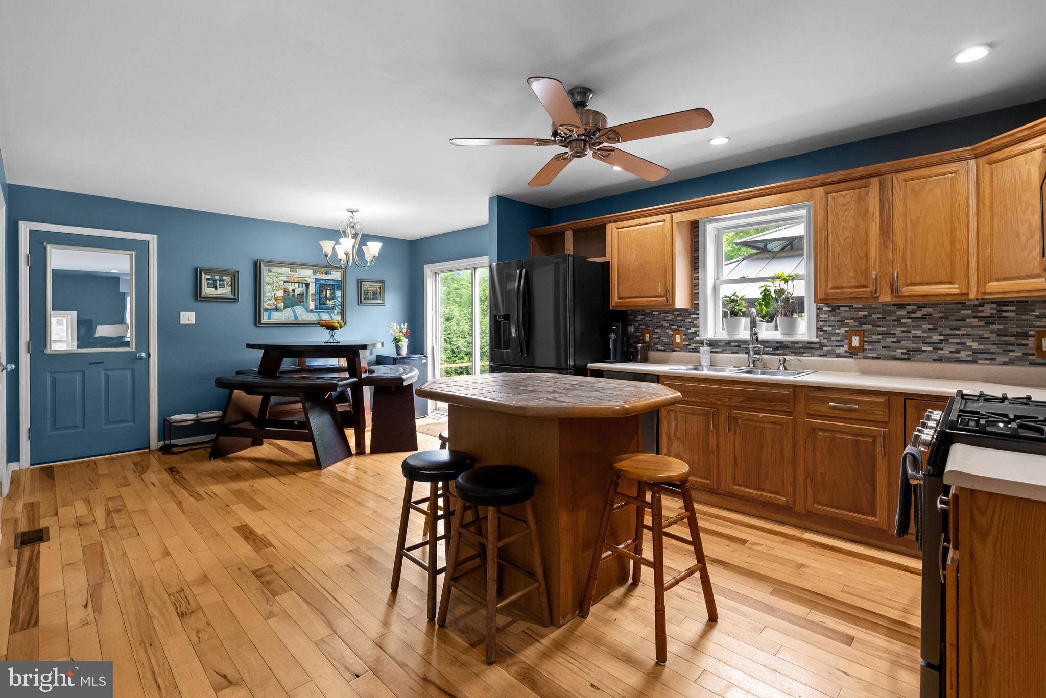 Langhorne, PA 19047,613 MAIN ST