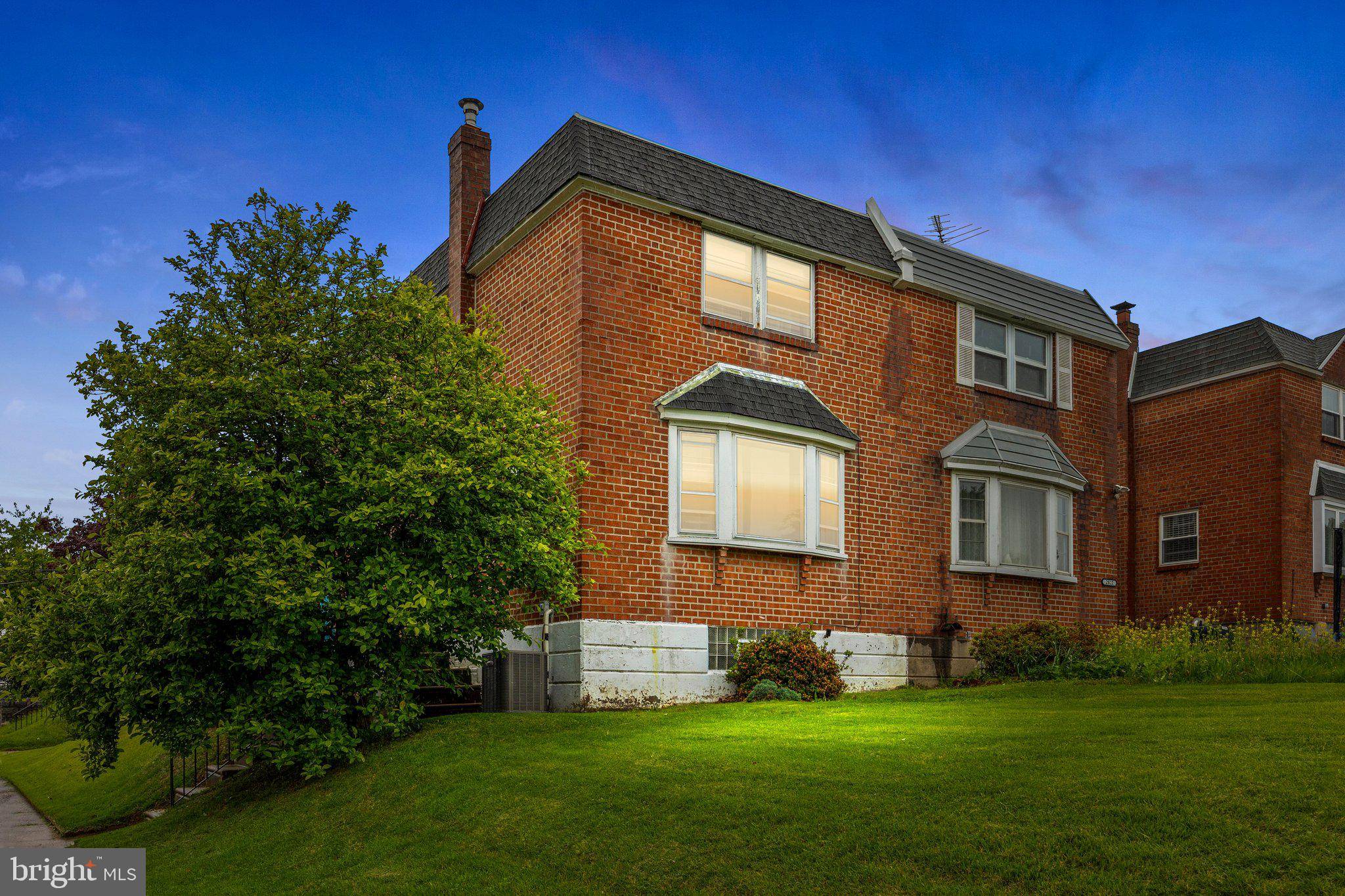 Philadelphia, PA 19152,2824 GUILFORD ST