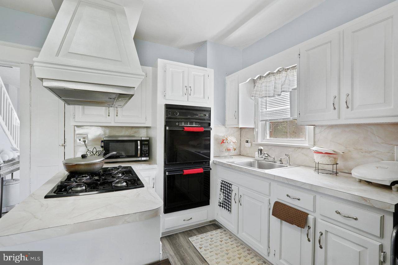 Trenton, NJ 08638,709 MULBERRY ST S