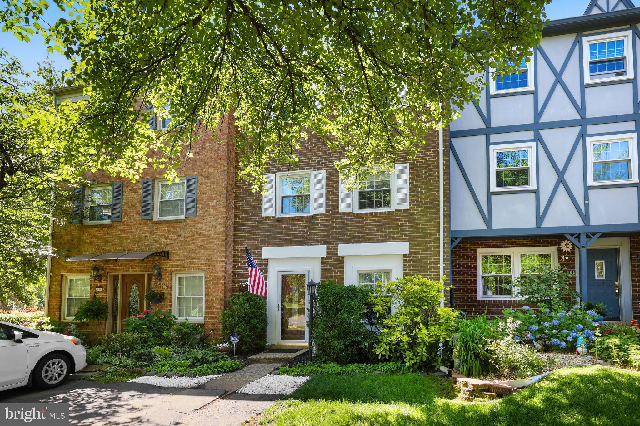 Centreville, VA 20120,14803 HAYMARKET LN