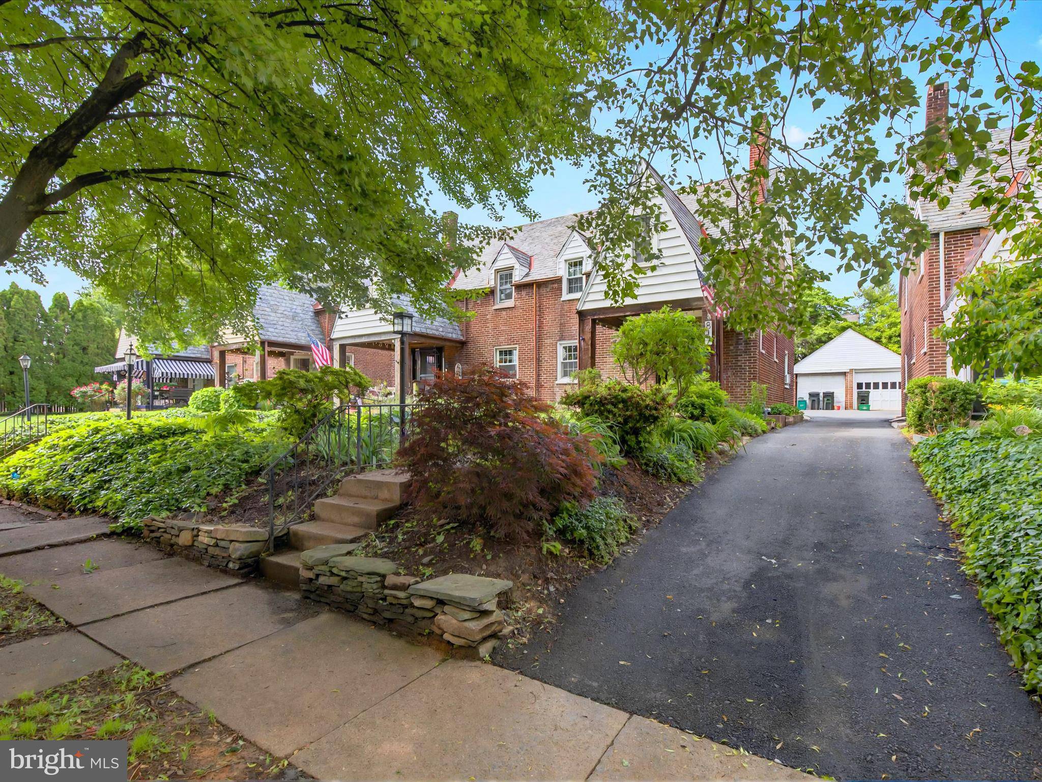 Lancaster, PA 17601,817 HELEN AVE