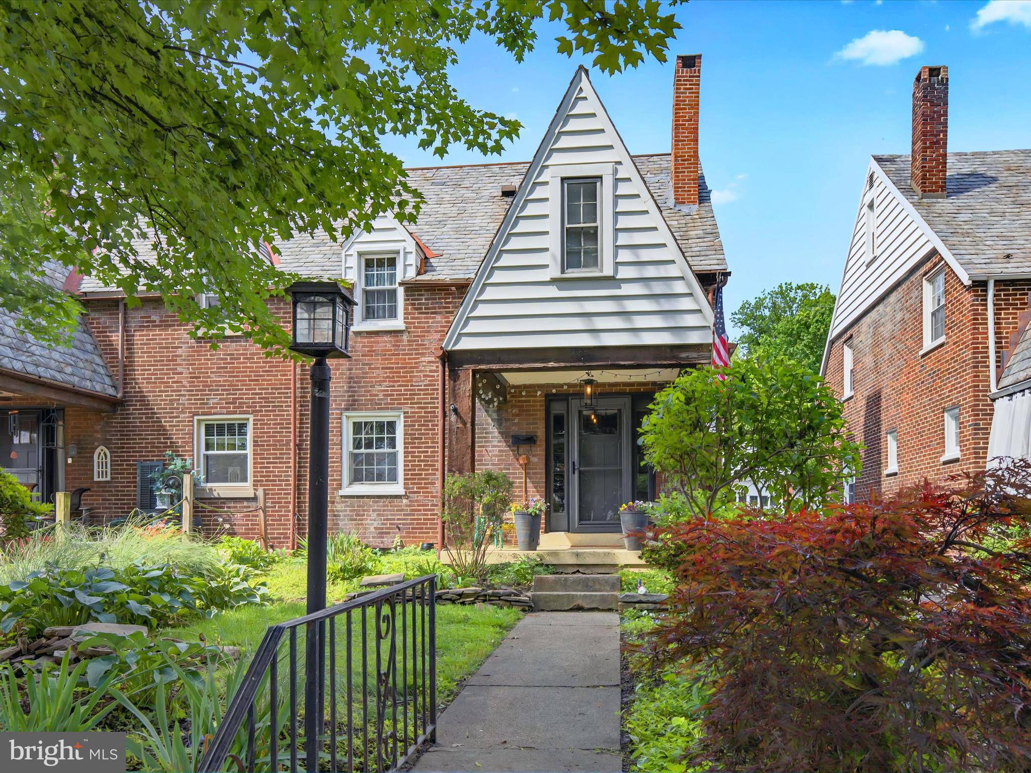 Lancaster, PA 17601,817 HELEN AVE