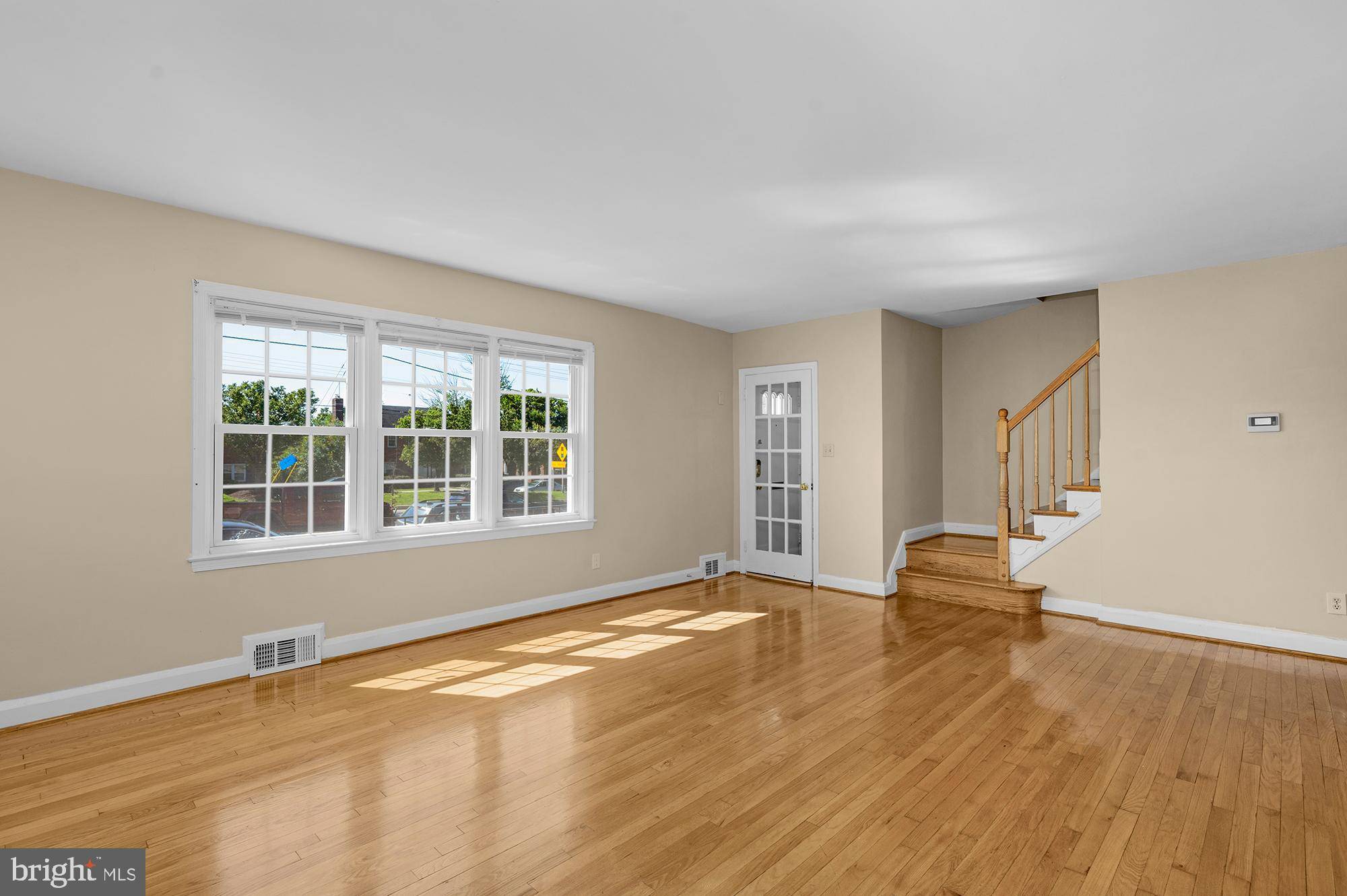 Towson, MD 21286,8122 LOCH RAVEN BLVD