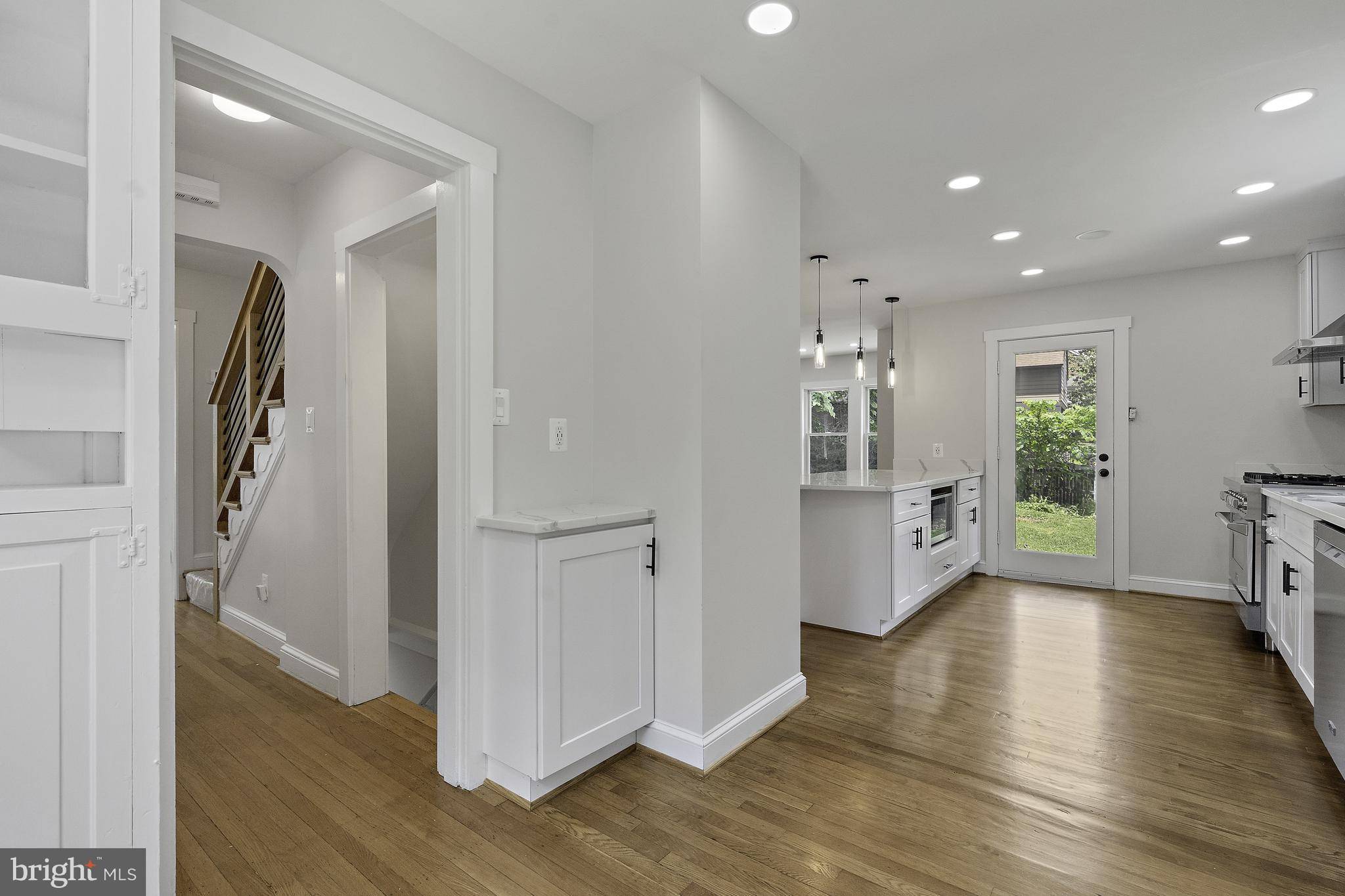 Arlington, VA 22207,3801 LORCOM LN N