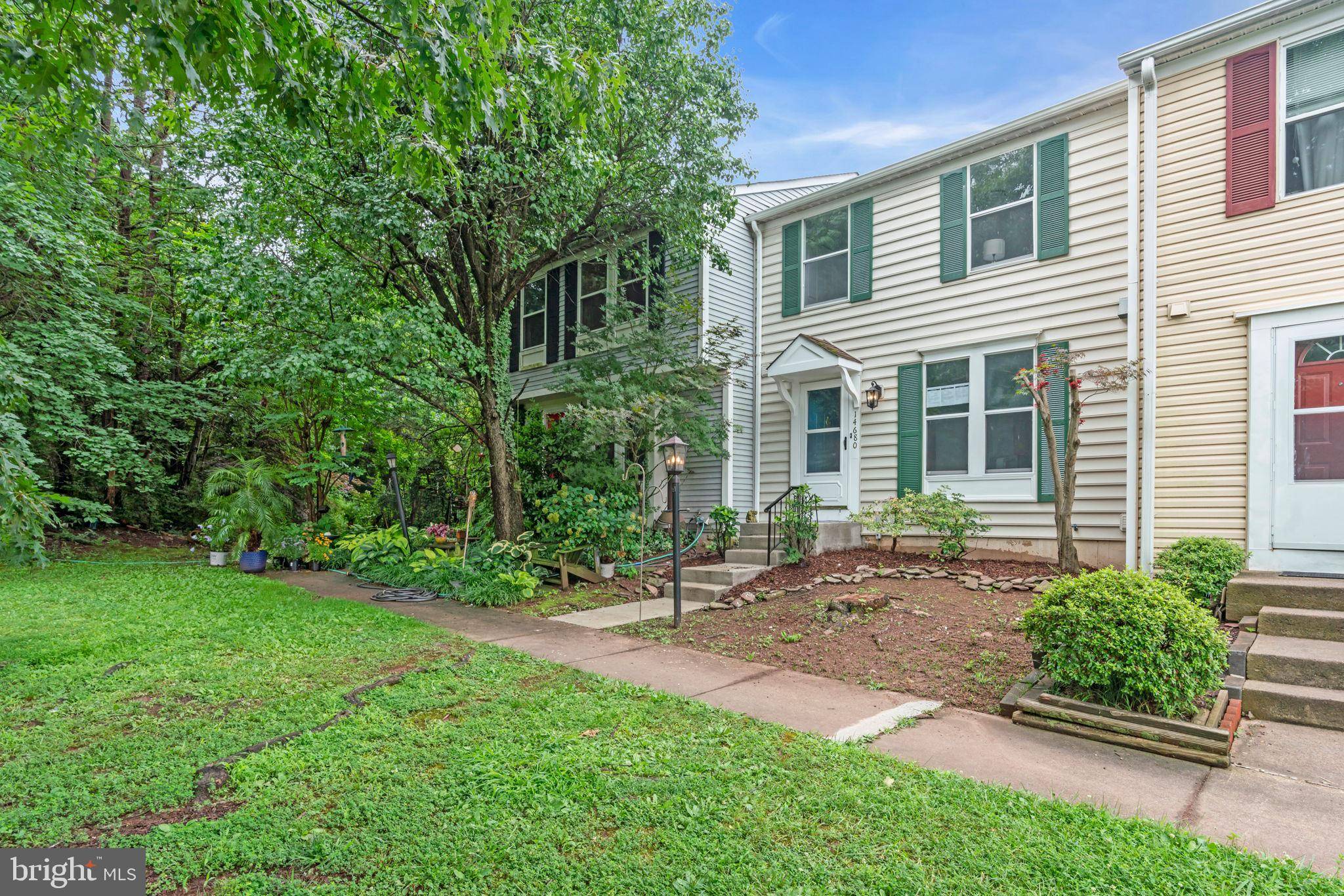 Centreville, VA 20120,14680 STONE CROSSING CT