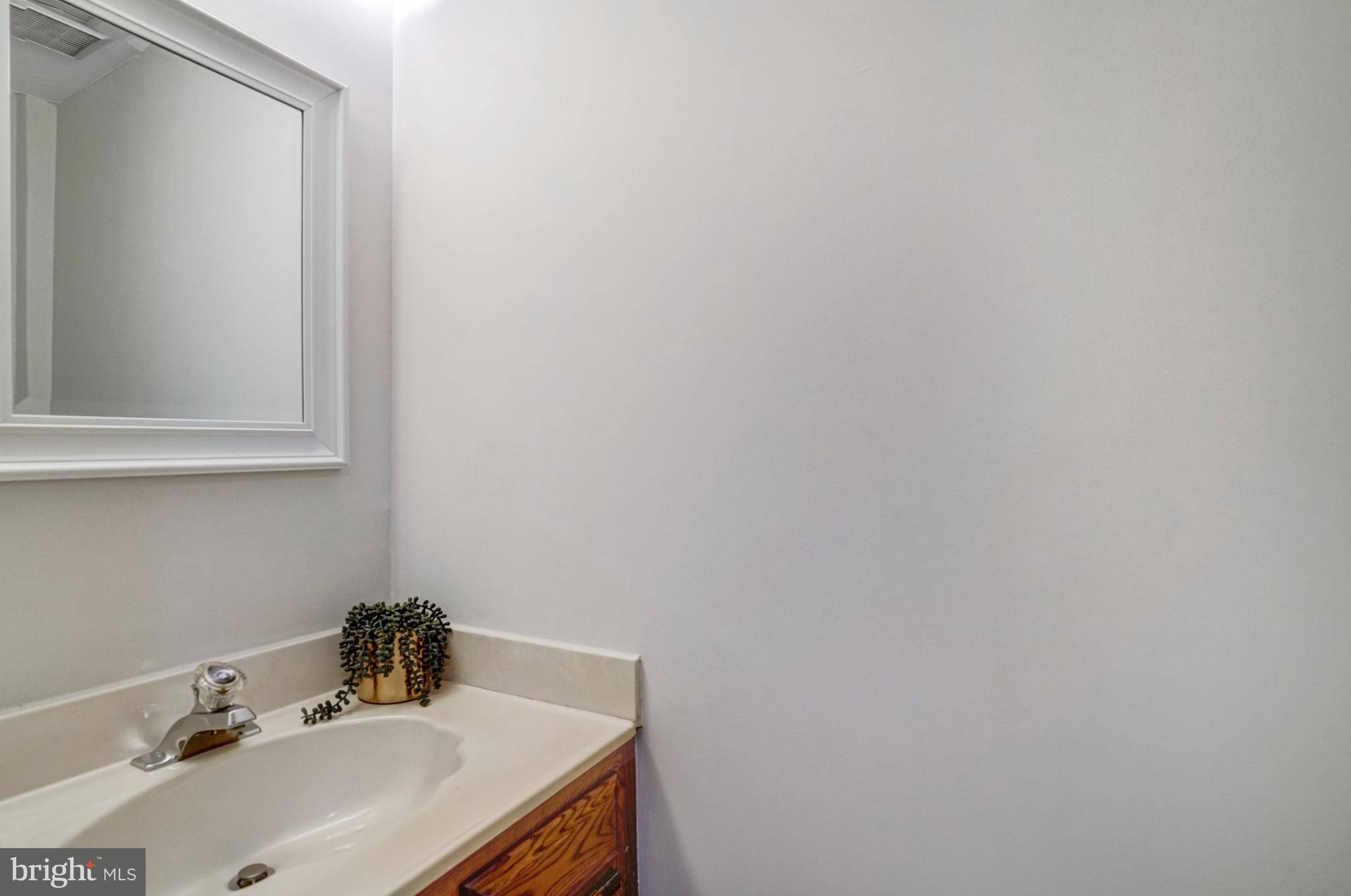 Springfield, VA 22152,9147 EVERETT CT