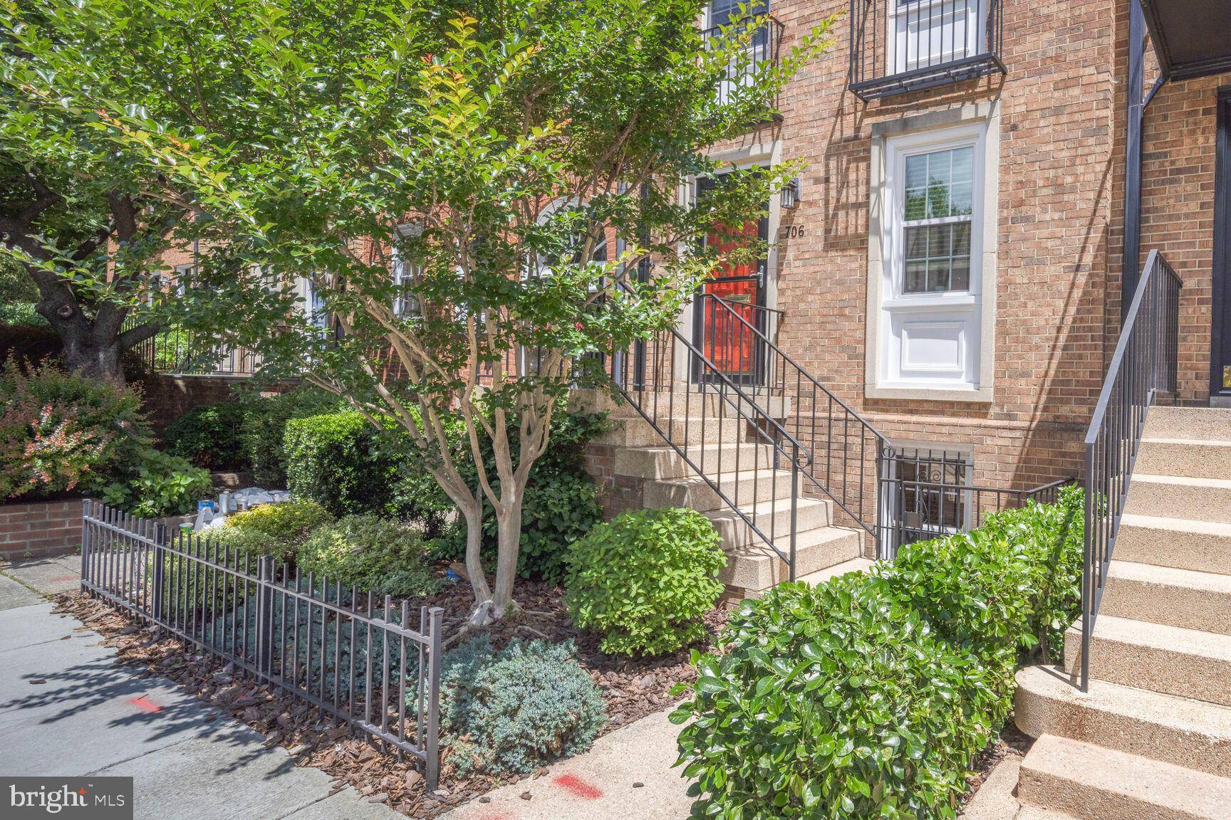 Washington, DC 20024,706 6TH ST SW