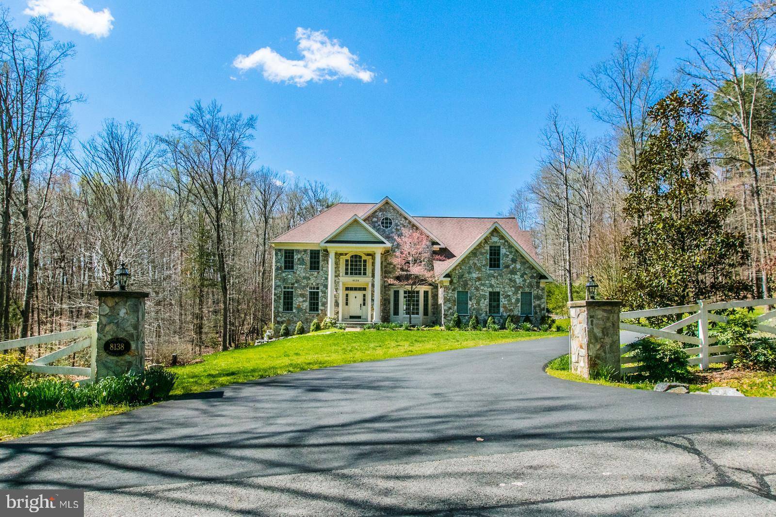 Fairfax Station, VA 22039,8138 RONDELAY LN
