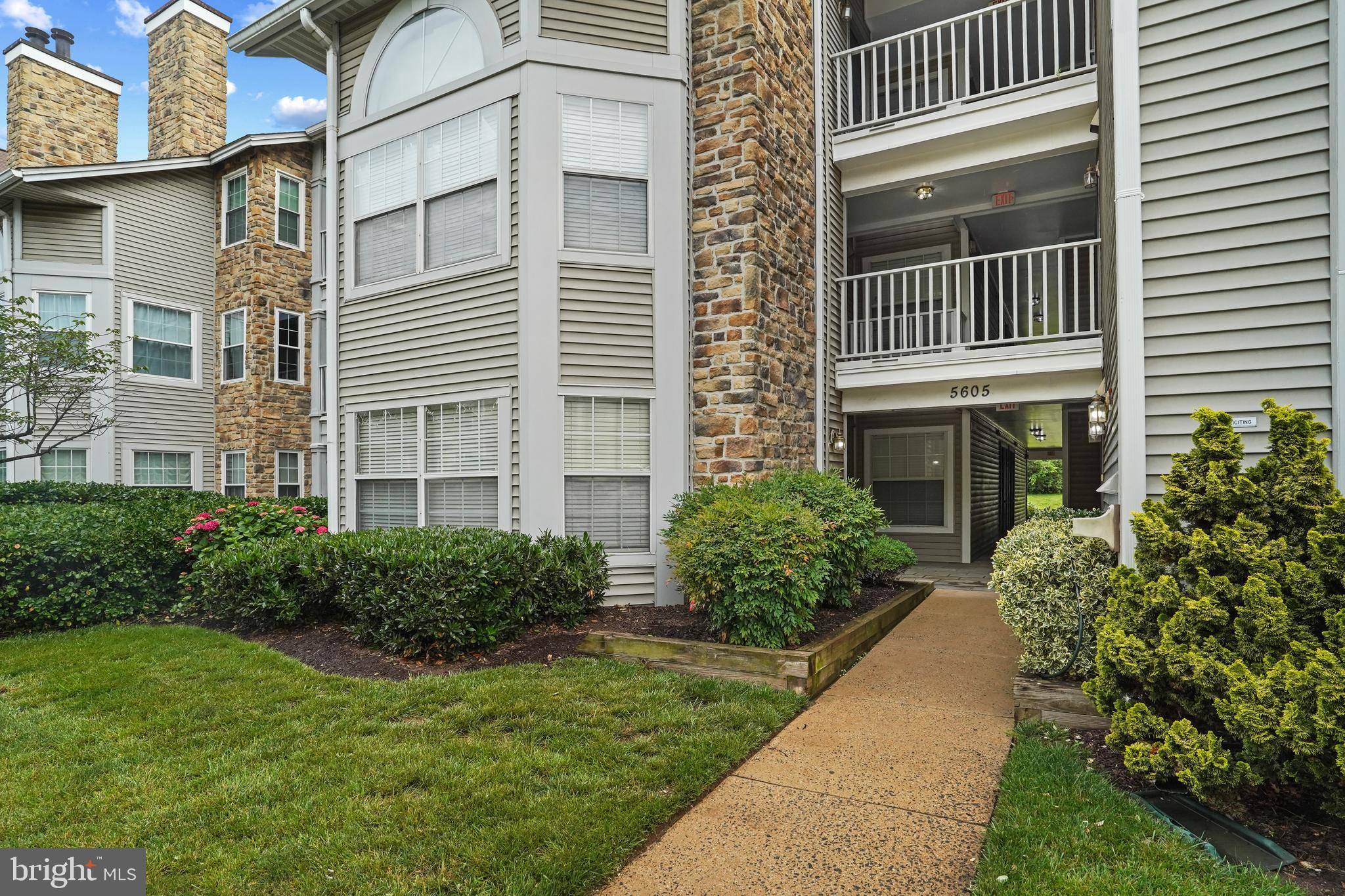 Centreville, VA 20120,5605 WILLOUGHBY NEWTON DR #31