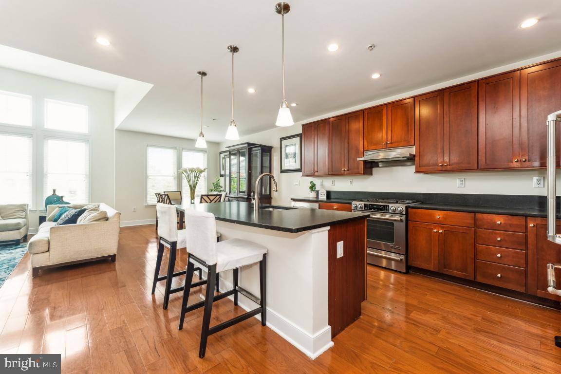 Arlington, VA 22209,1418 N RHODES ST #B428