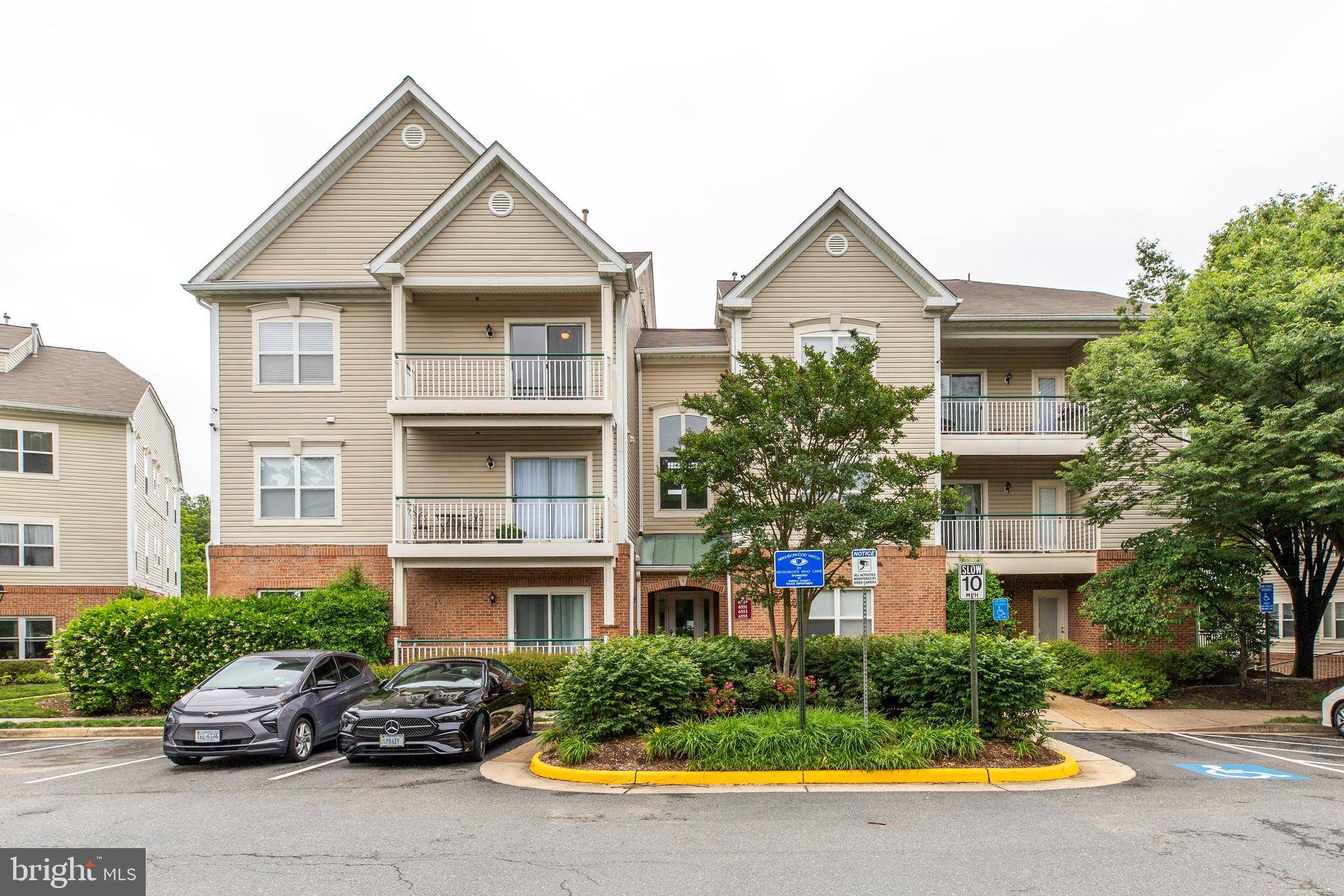 Alexandria, VA 22315,6549 GRANGE LN #401
