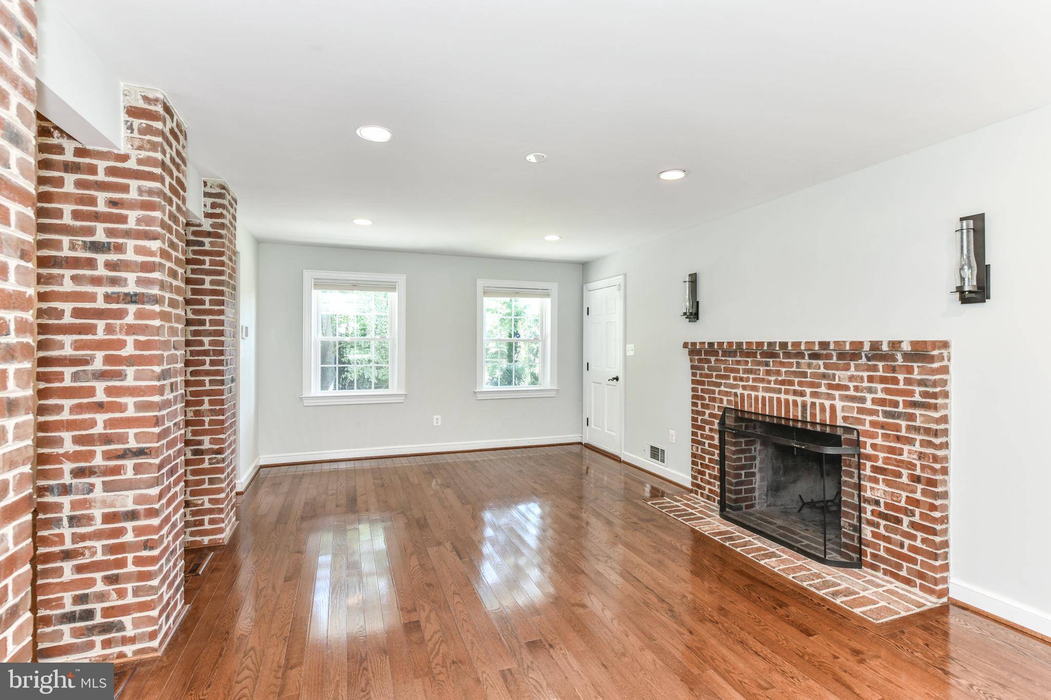 Mclean, VA 22102,8358 ALVORD ST