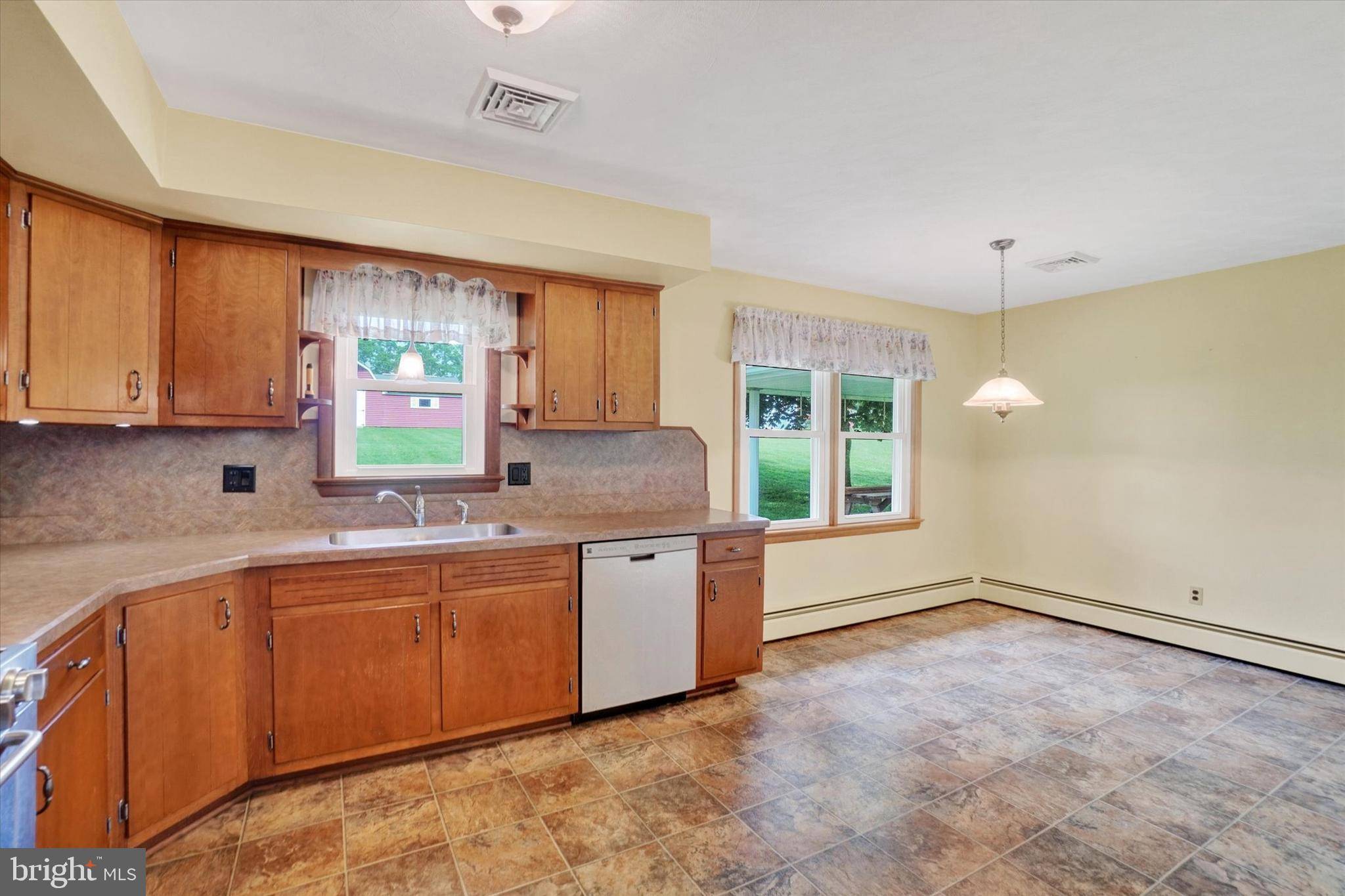 Seven Valleys, PA 17360,144 RIDGEVIEW RD