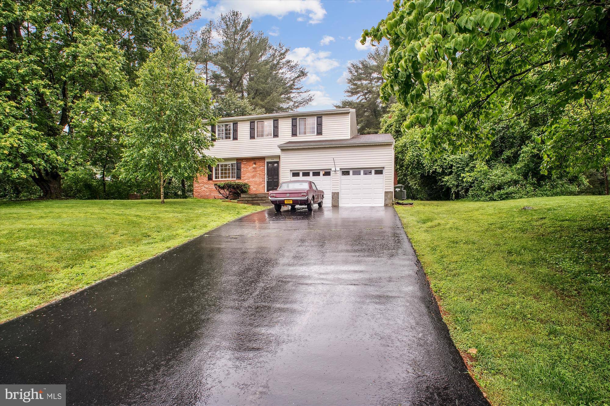 Great Falls, VA 22066,944 WAR ADMIRAL ST