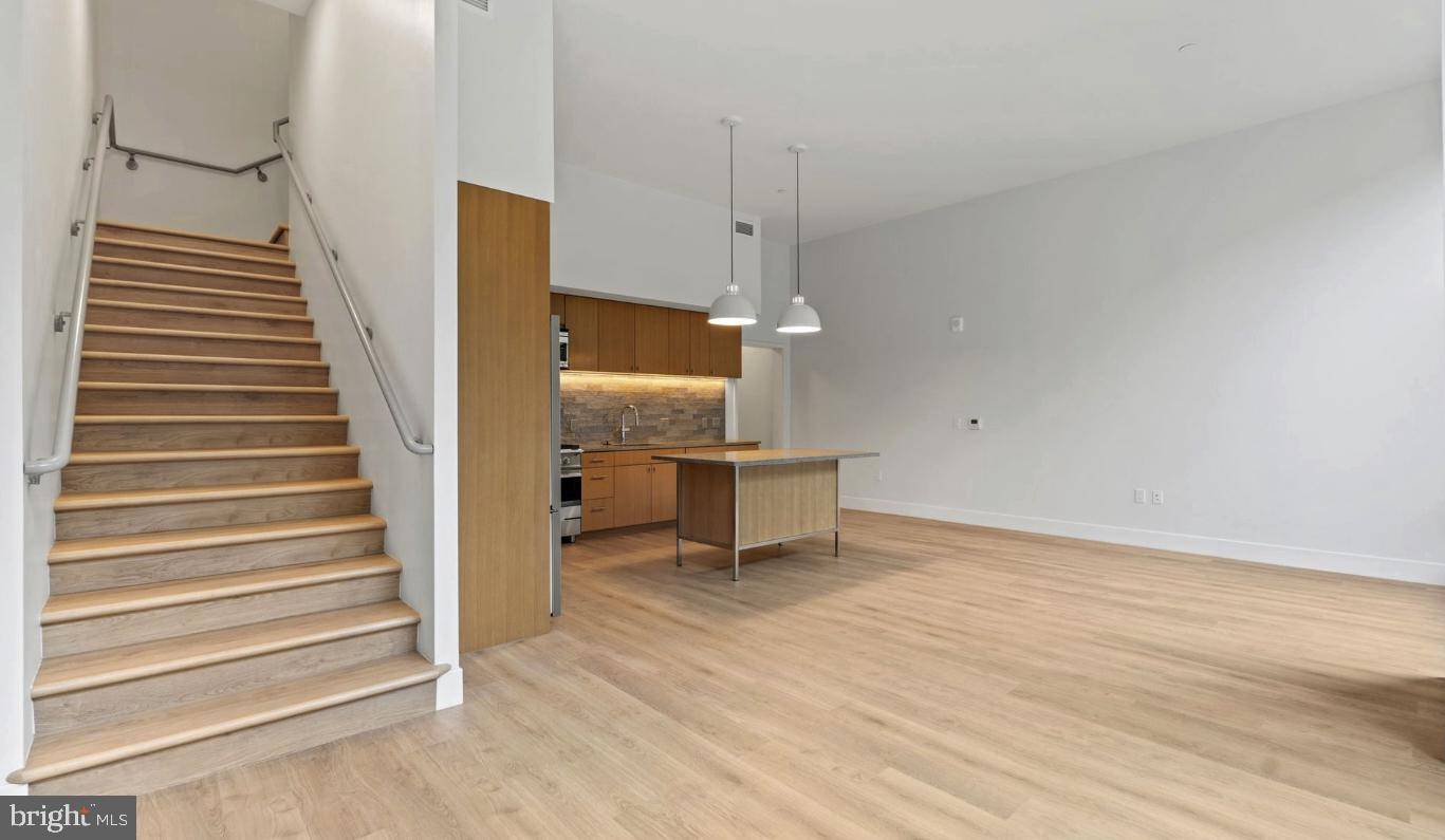 North Bethesda, MD 20852,10511 STRATHMORE HALL ST #1B-3B-611