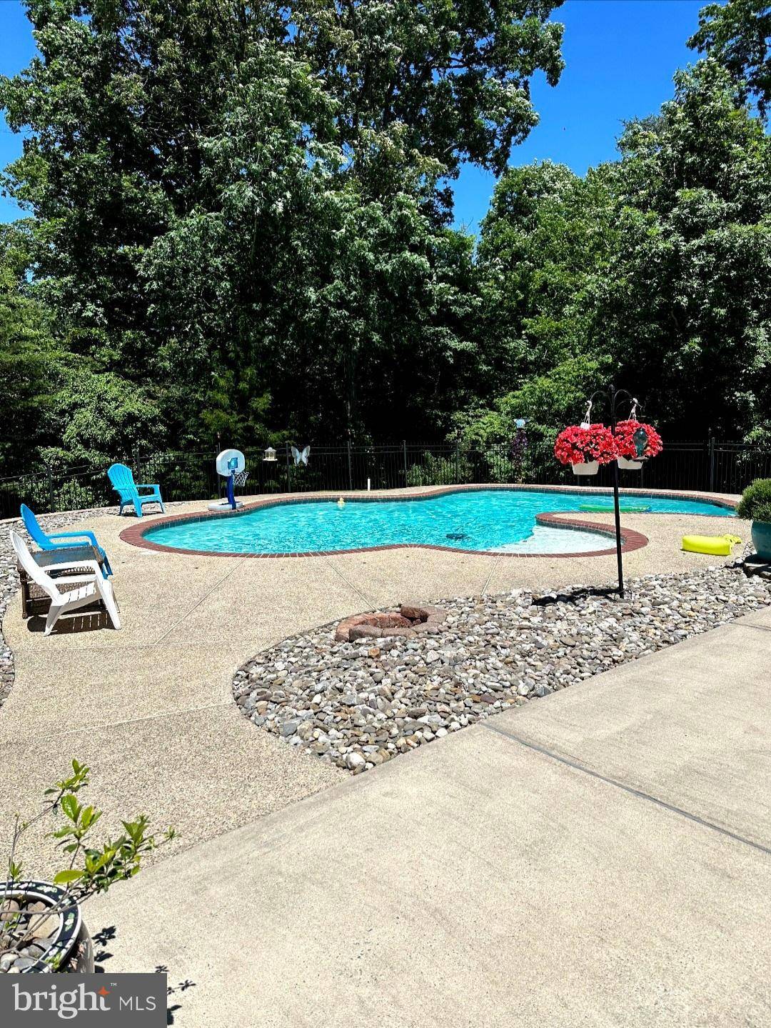 Pittsgrove, NJ 08318,11 HARVEST DR