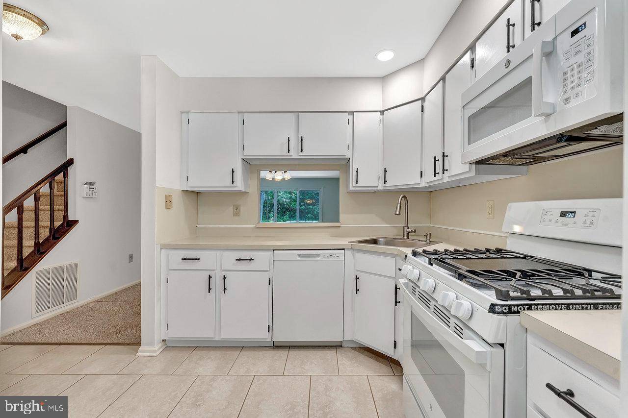 Lawrence Township, NJ 08648,72 SYCAMORE CT