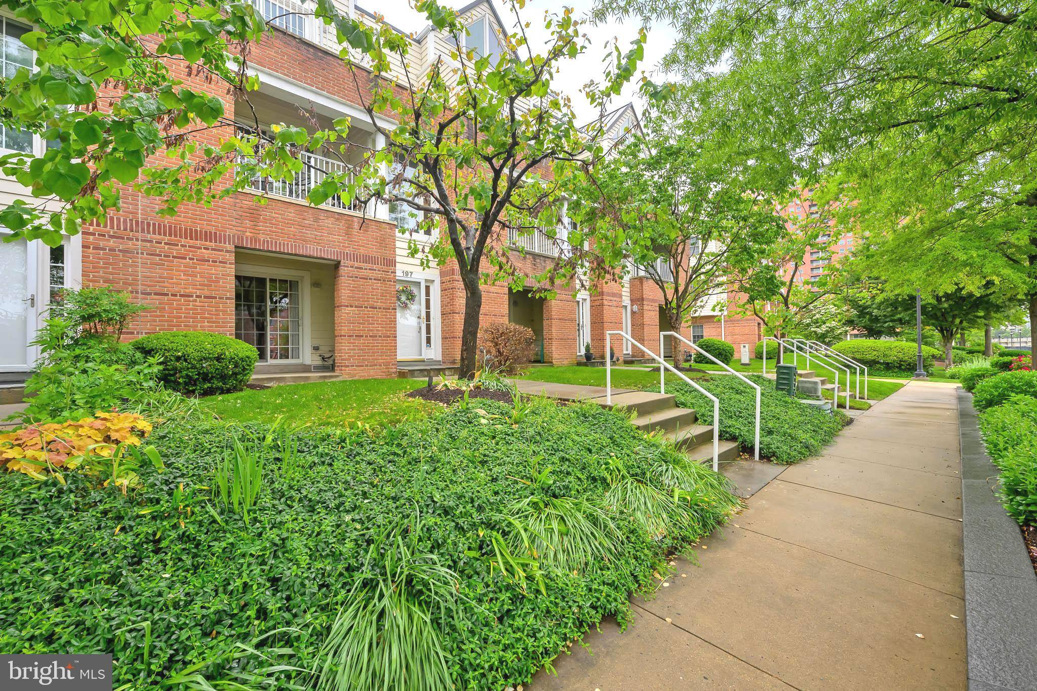 Wilmington, DE 19801,197 CHRISTINA LANDING DR