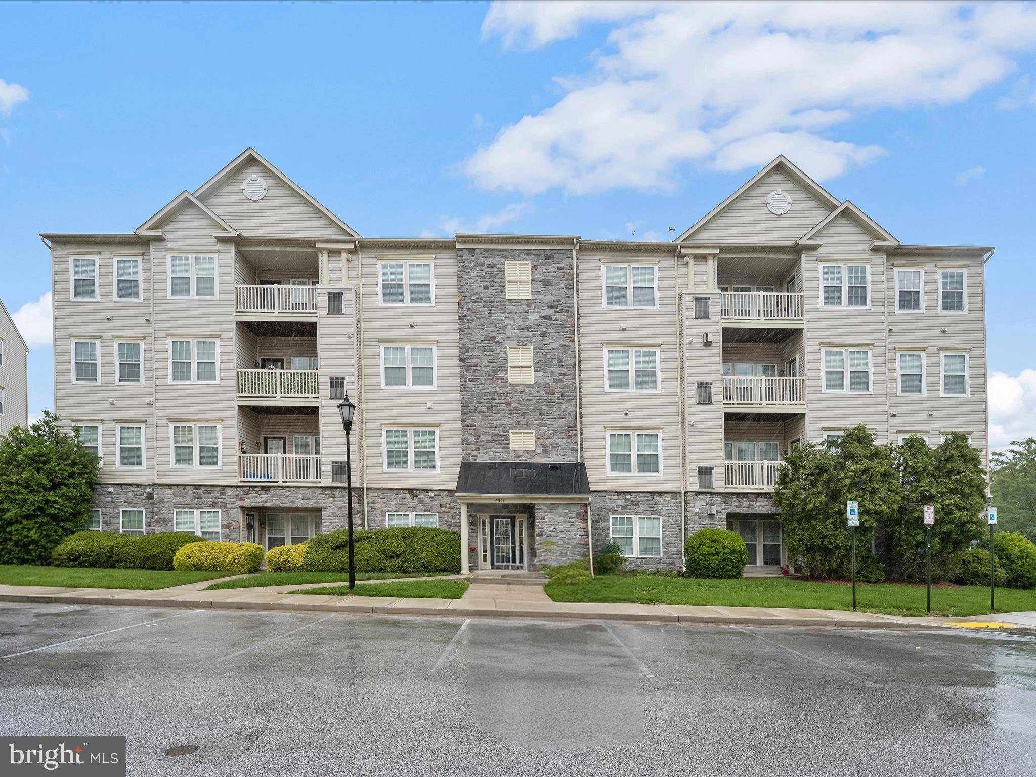 Baltimore, MD 21229,5307 WYNDHOLME CIR #302