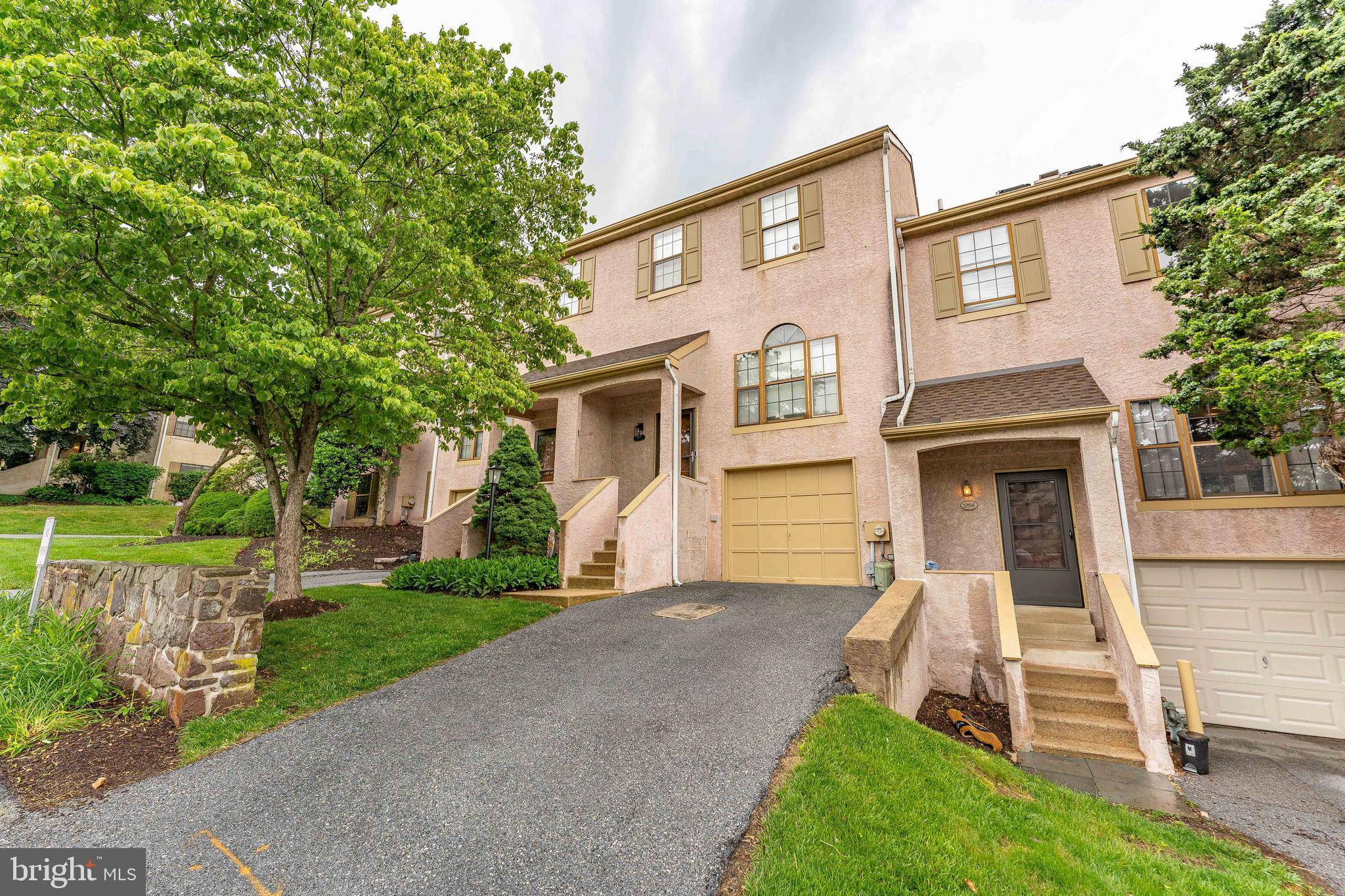 West Chester, PA 19382,3205 STONEHAM DR