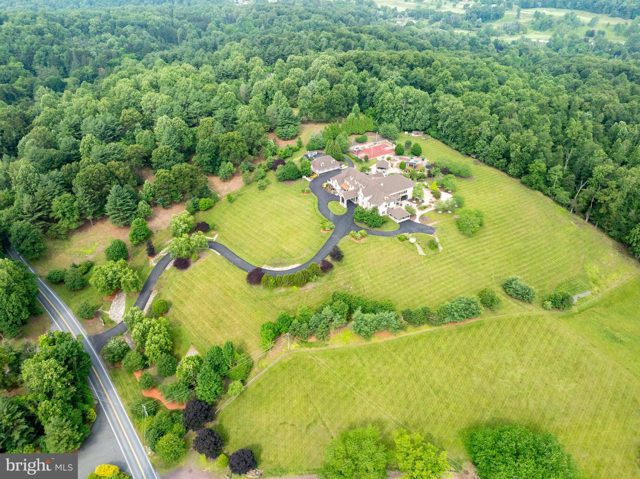 Mohnton, PA 19540,479 IMPERIAL DR