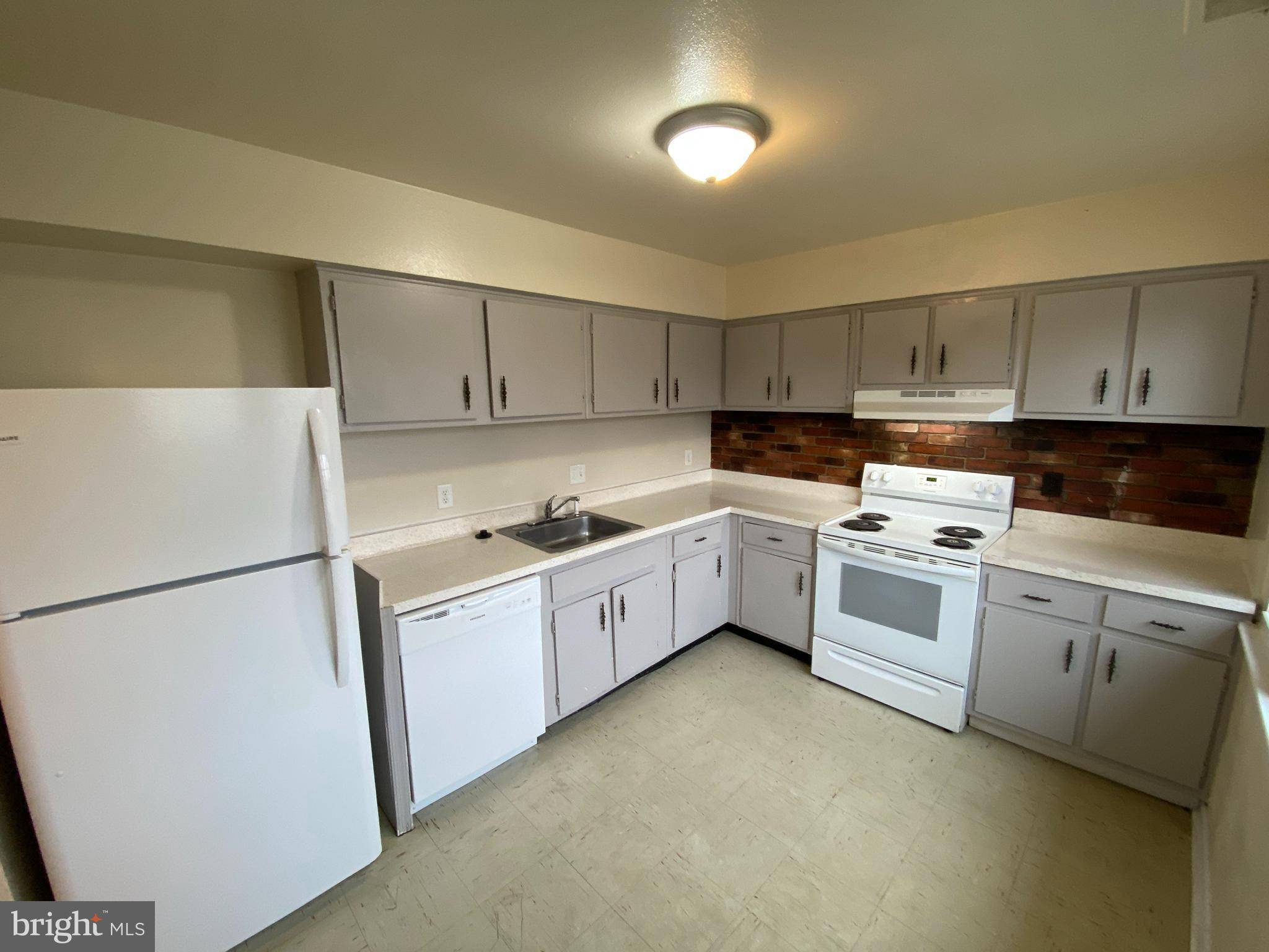 Fredericksburg, VA 22405,1000 JAMES MADISON CIR