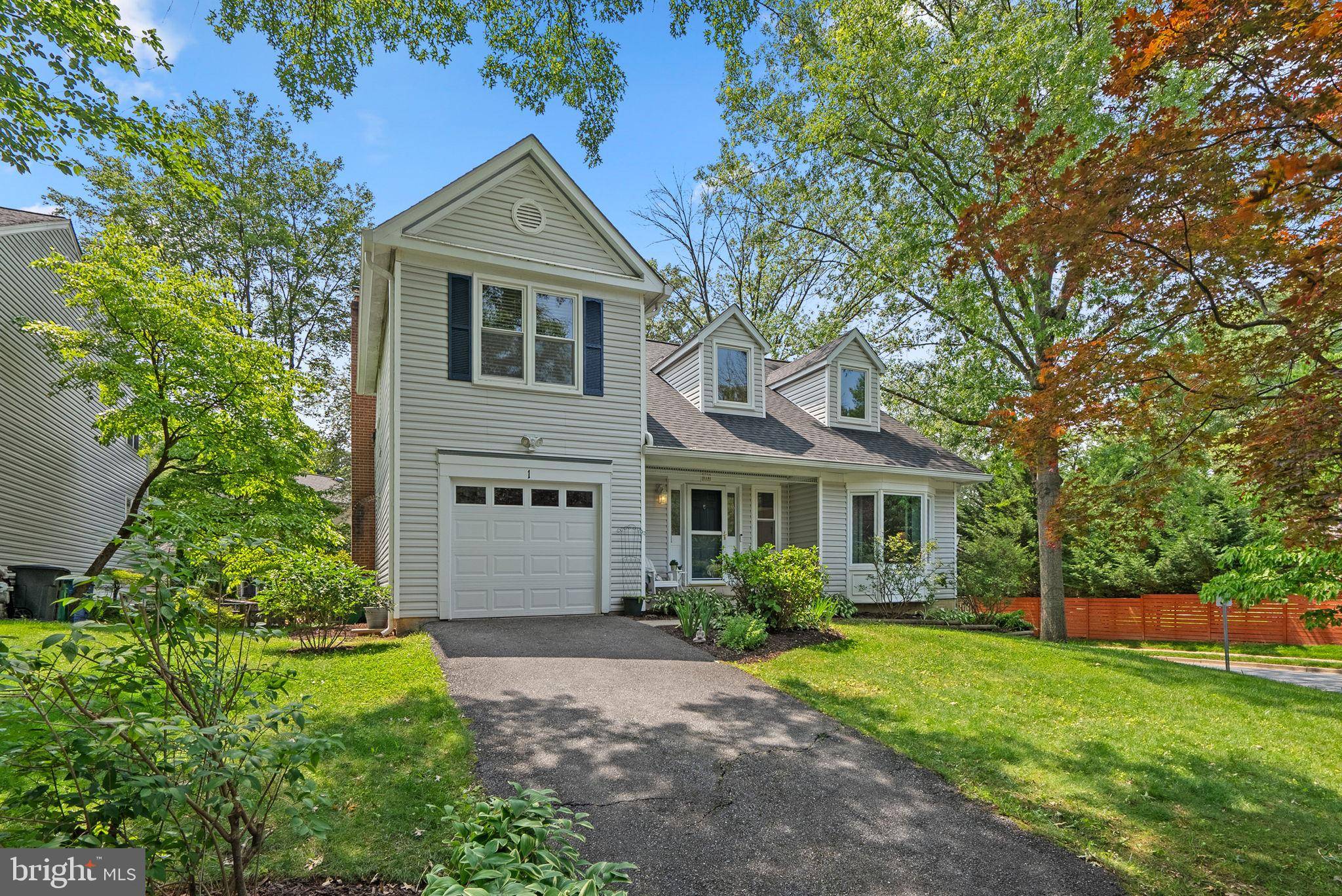 Gaithersburg, MD 20878,1 TRIPOLEY CT