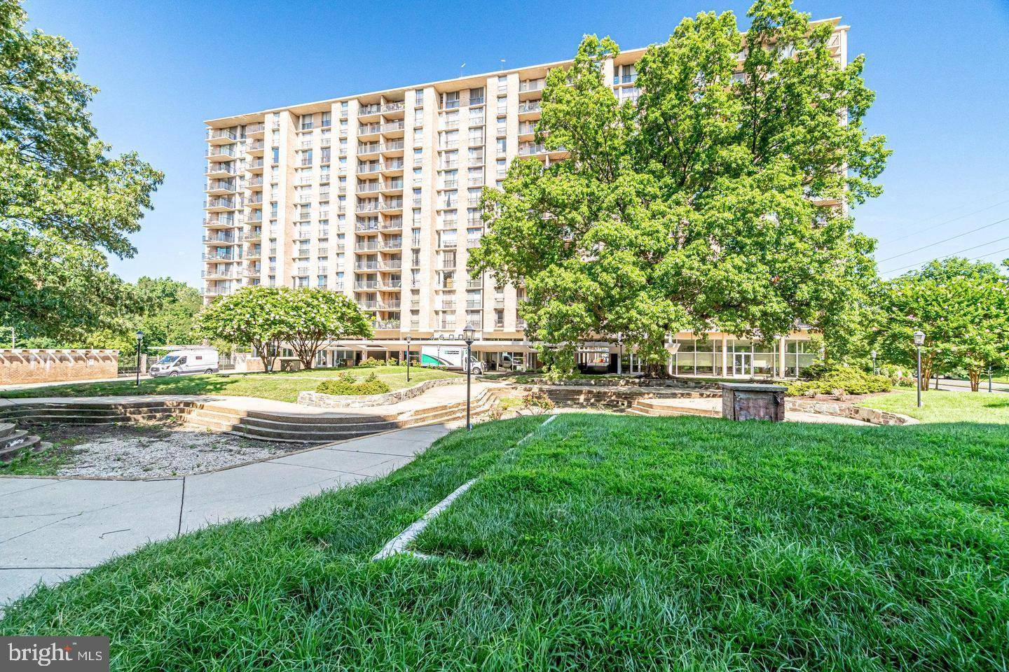 Arlington, VA 22204,4600 S FOUR MILE RUN DR #433