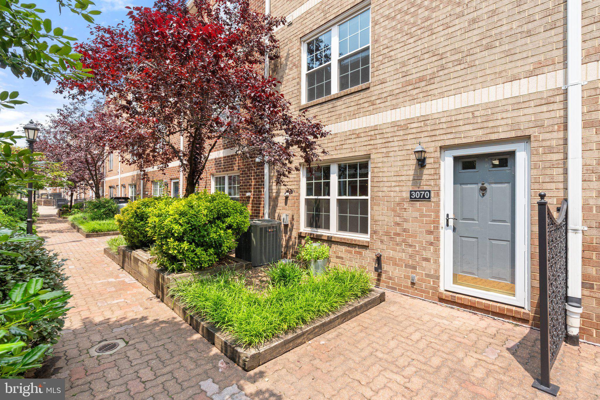 Arlington, VA 22206,3070 S GLEBE RD S #3070