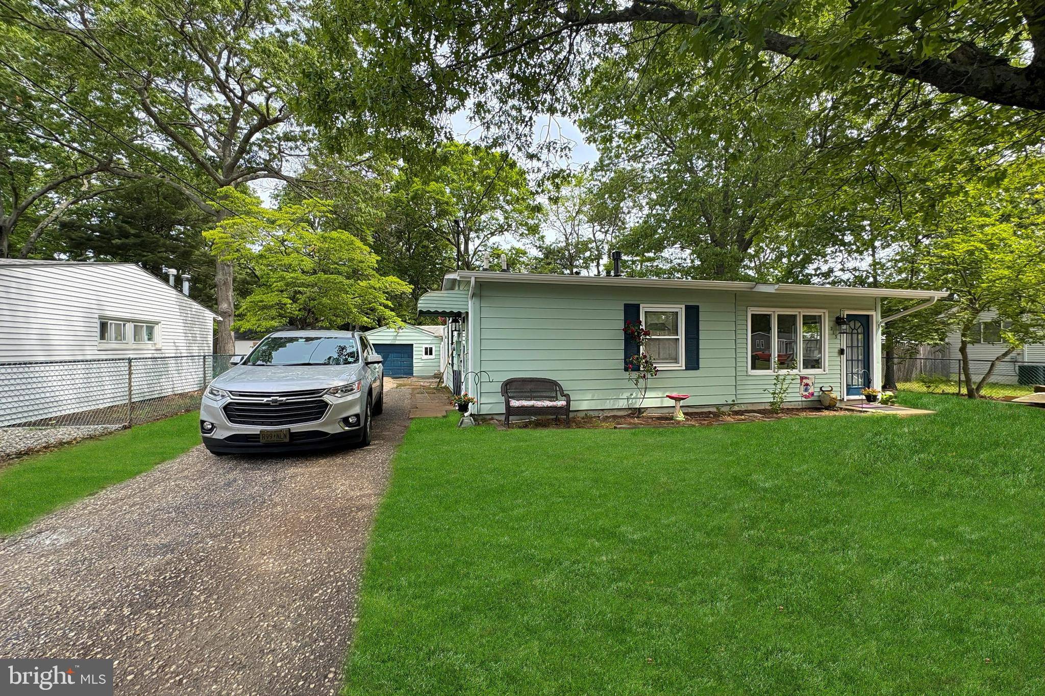 Bayville, NJ 08721,213 LAUREL DR