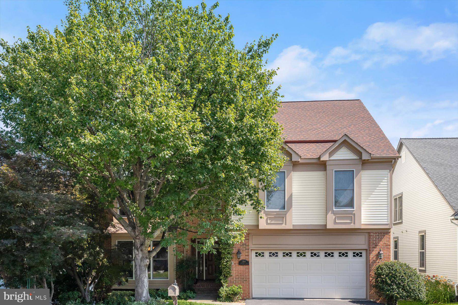 Falls Church, VA 22042,7510 WALNUT HILL LN
