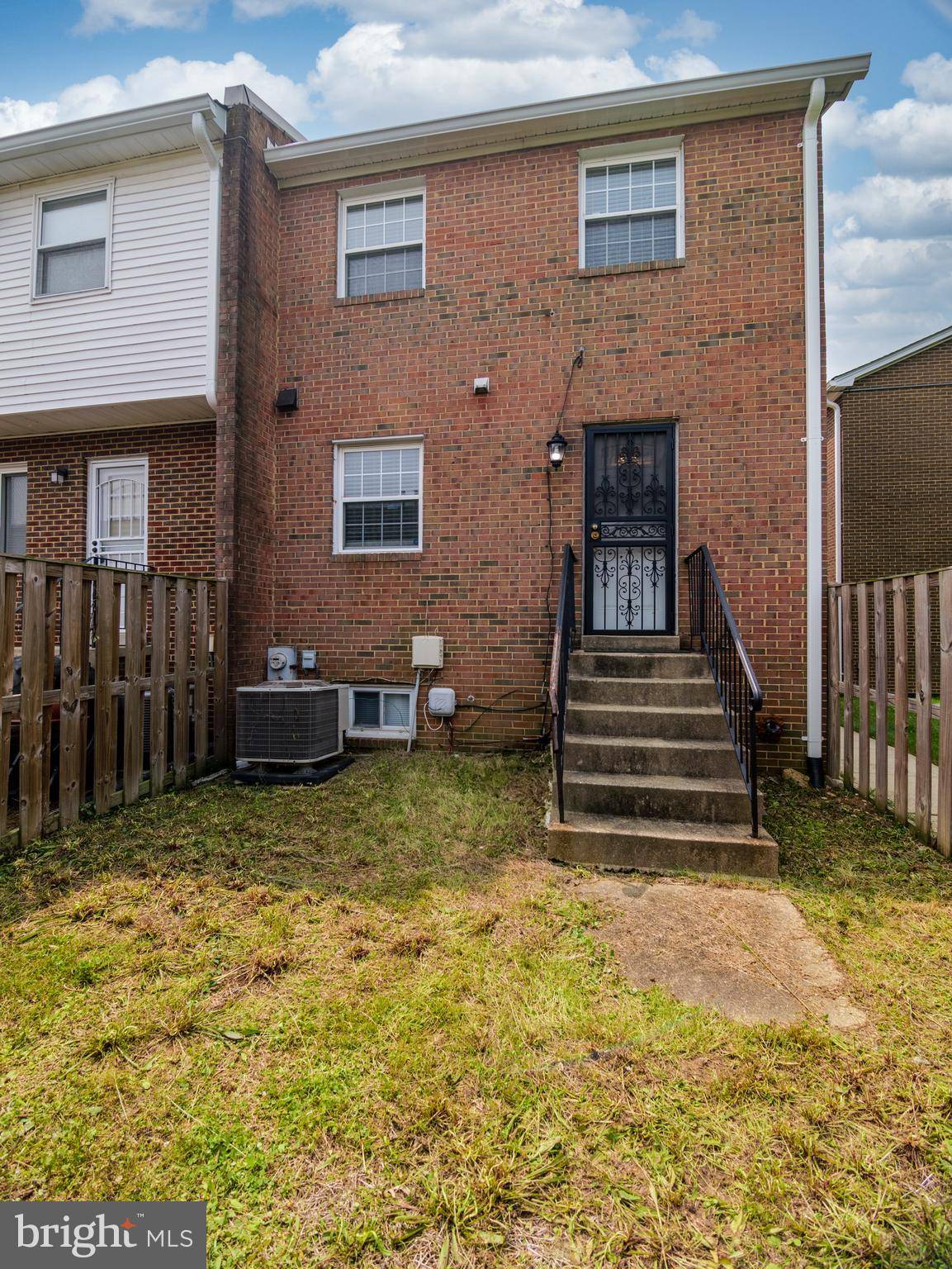 Suitland, MD 20746,3075 SUNSET LN